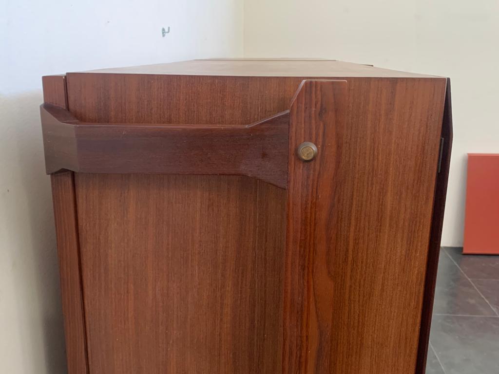 3-Door Highboard in Teak and Parchment, 1960s In Good Condition For Sale In Montelabbate, PU