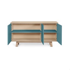 Credenza francese artigianale a 3 ante di colore azzurro, design Eric Gizard Paris