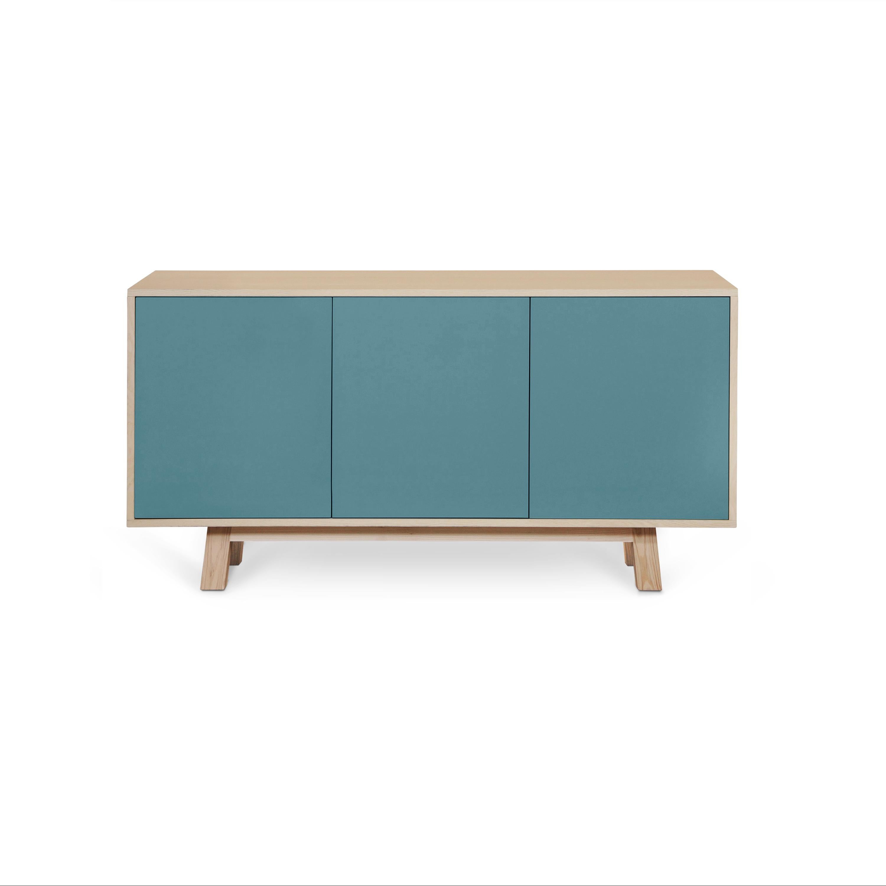3-Door buffet designed by Eric Gizard, Paris, French craft bespoke + 10 colours In New Condition For Sale In Landivy, FR