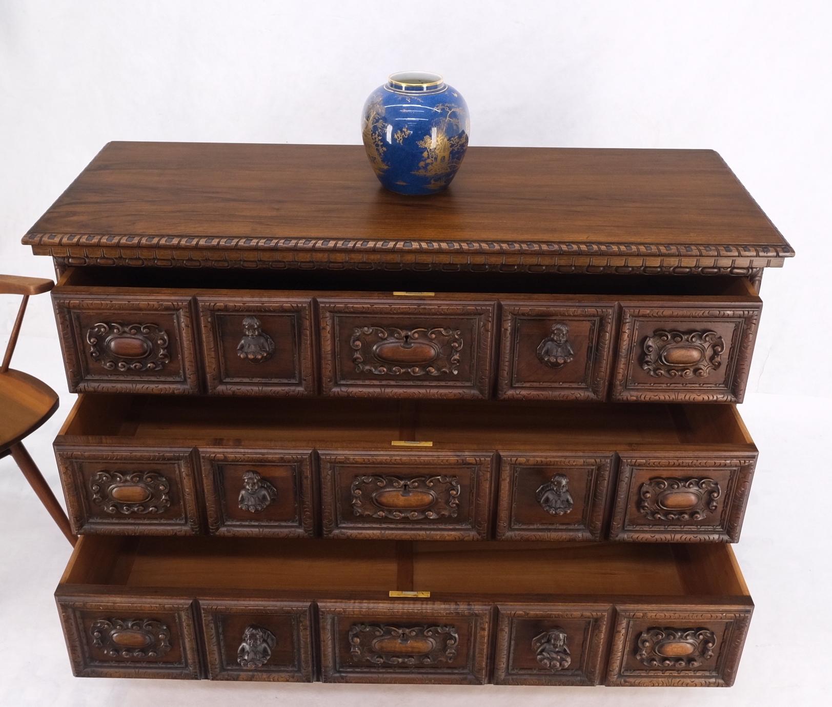 3 Dovetail Drawers Heavily Carved Wooden Pulls Rope Edge Bachelor Chest Dresser For Sale 9