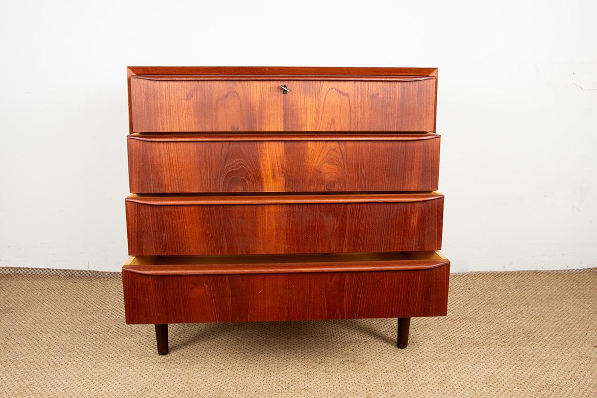 Milieu du XXe siècle Commode à 3 tiroirs, teck, Danemark années 1960. en vente