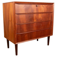 Commodes and Chests of Drawers