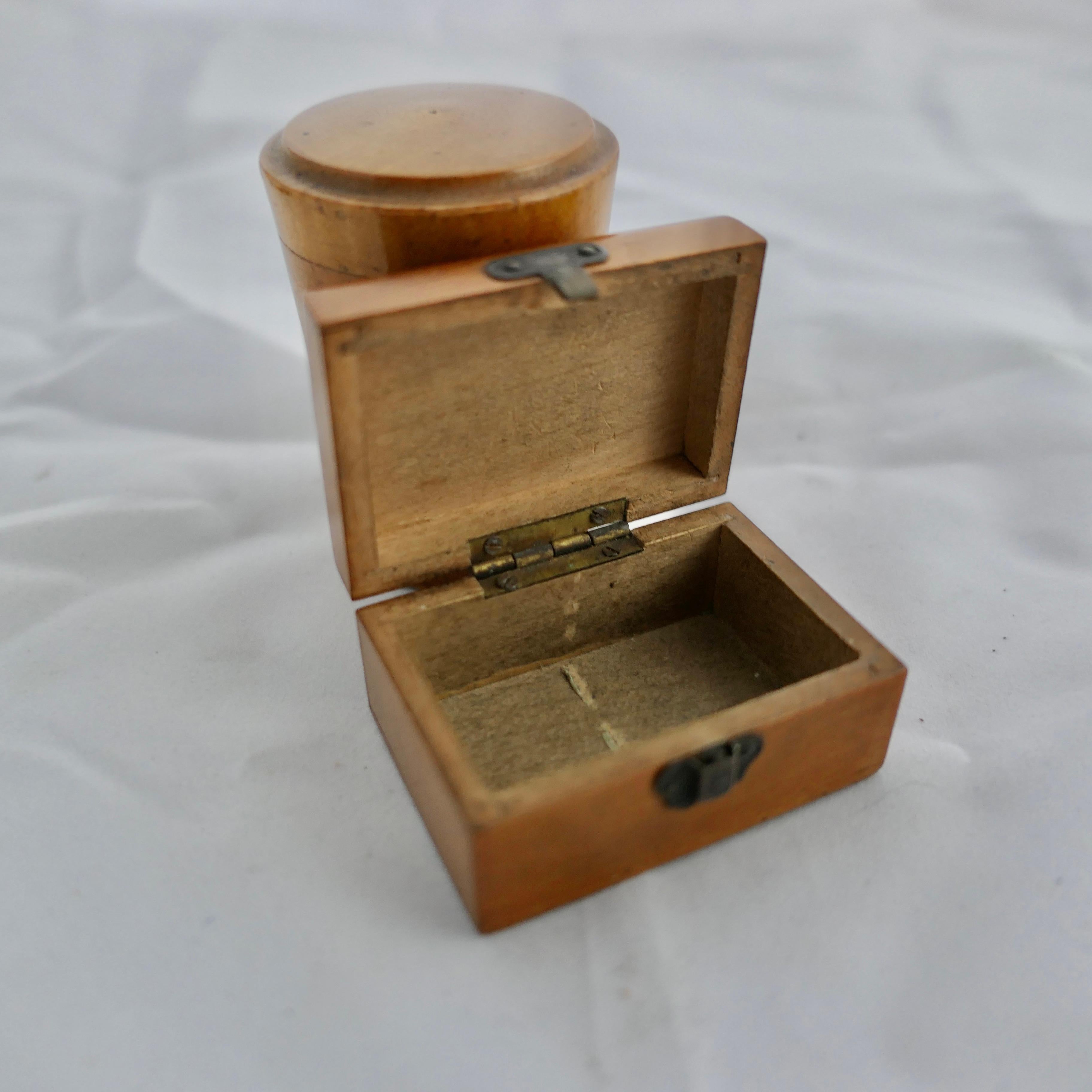 3 Early 20th century Hand Made Treen Items, Stoup, Stamp Box, Lidded Pot  These  In Good Condition For Sale In Chillerton, Isle of Wight