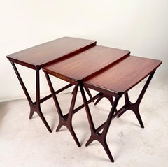 3 Erling Torvits pour Heltborg Mobler Tables gigognes danoises en teck