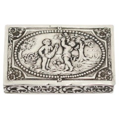 Tabatière européenne à intérieur en argent doré Scène de cueillette de pommes continentale ancienne