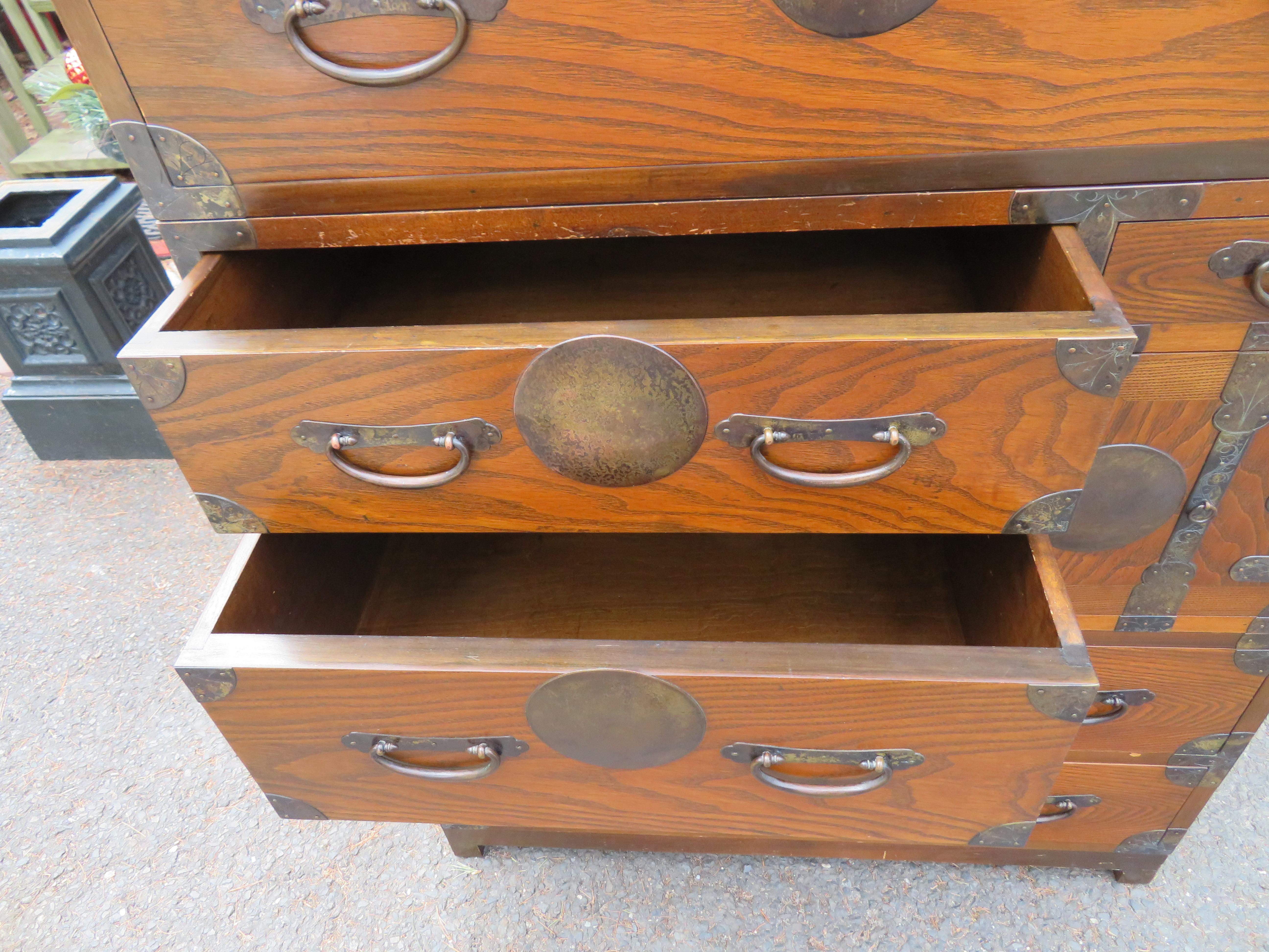 3 Fabulous 20th Century Japanese style Stacking Tansu Chest of Drawers For Sale 9