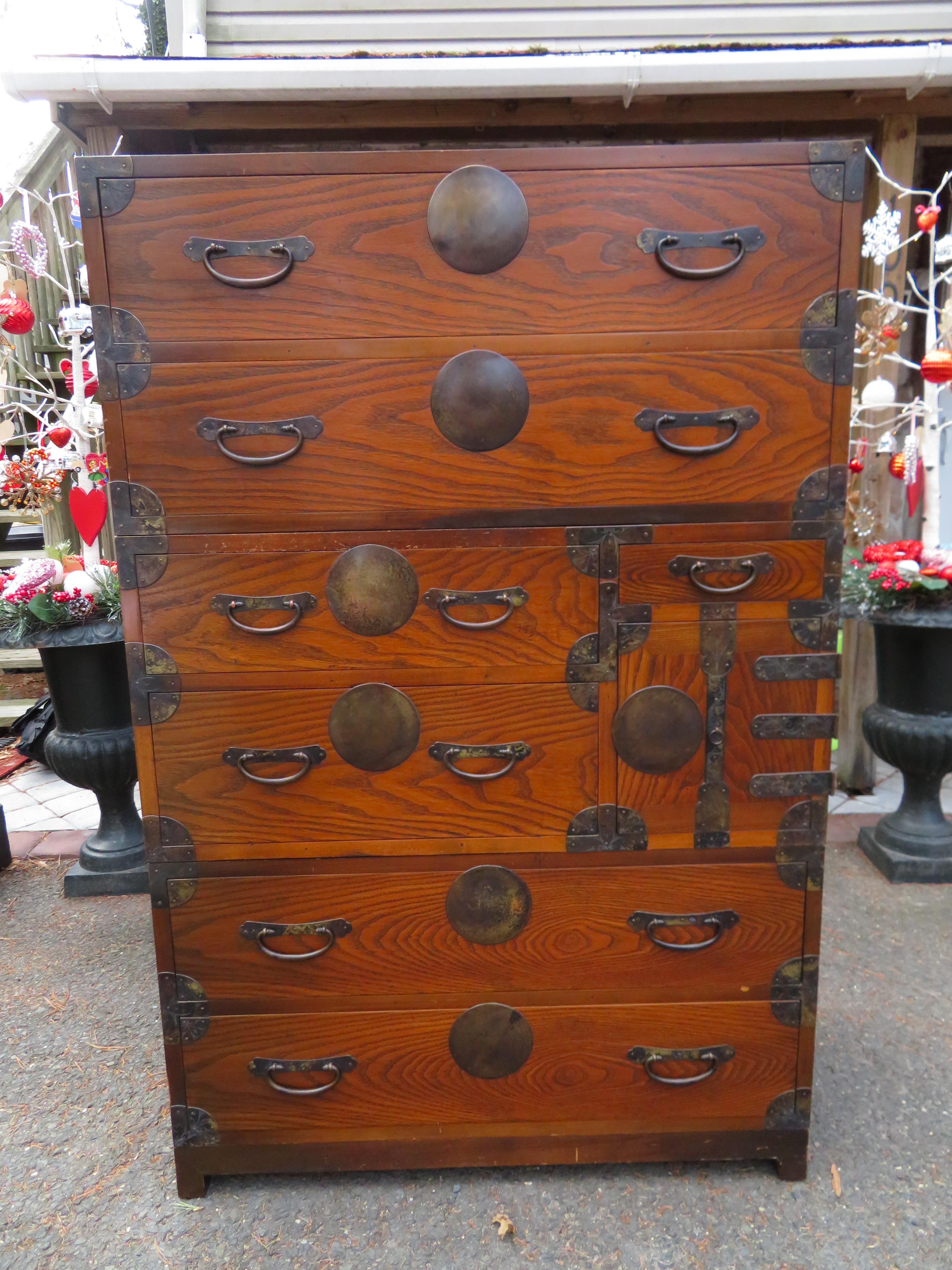 3 Fabulous 20th Century Japanese style Stacking Tansu Chest of Drawers For Sale 12