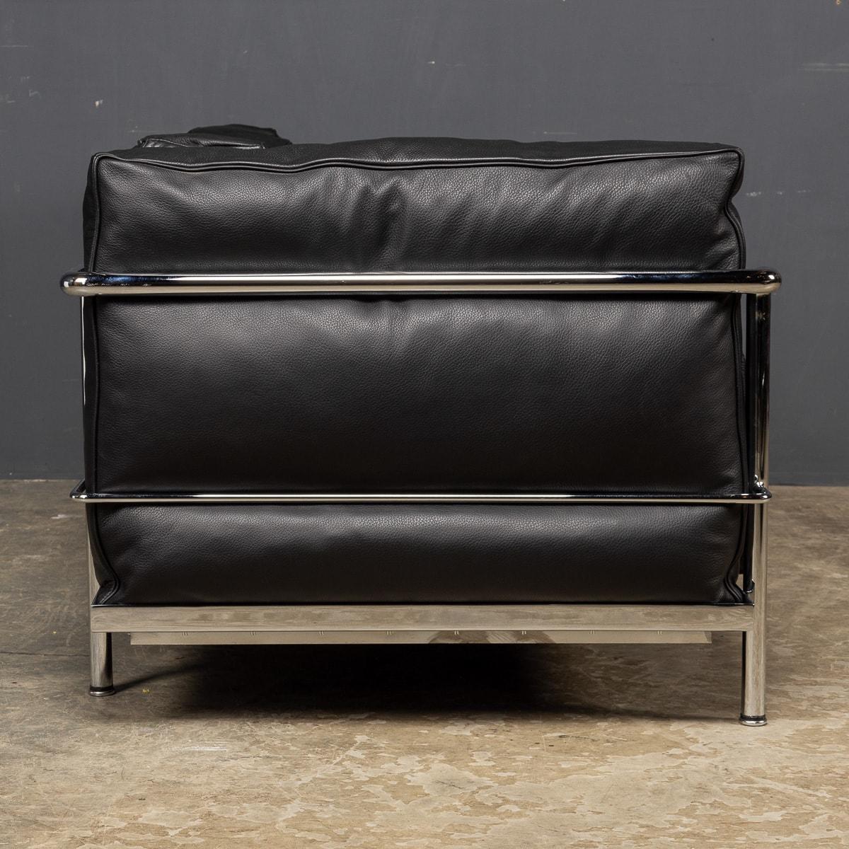 3 Fauteuil Grand Confort, Grand Modèle, Deux Places Cassina Sofa, Le Corbusier Bon état - En vente à Royal Tunbridge Wells, Kent