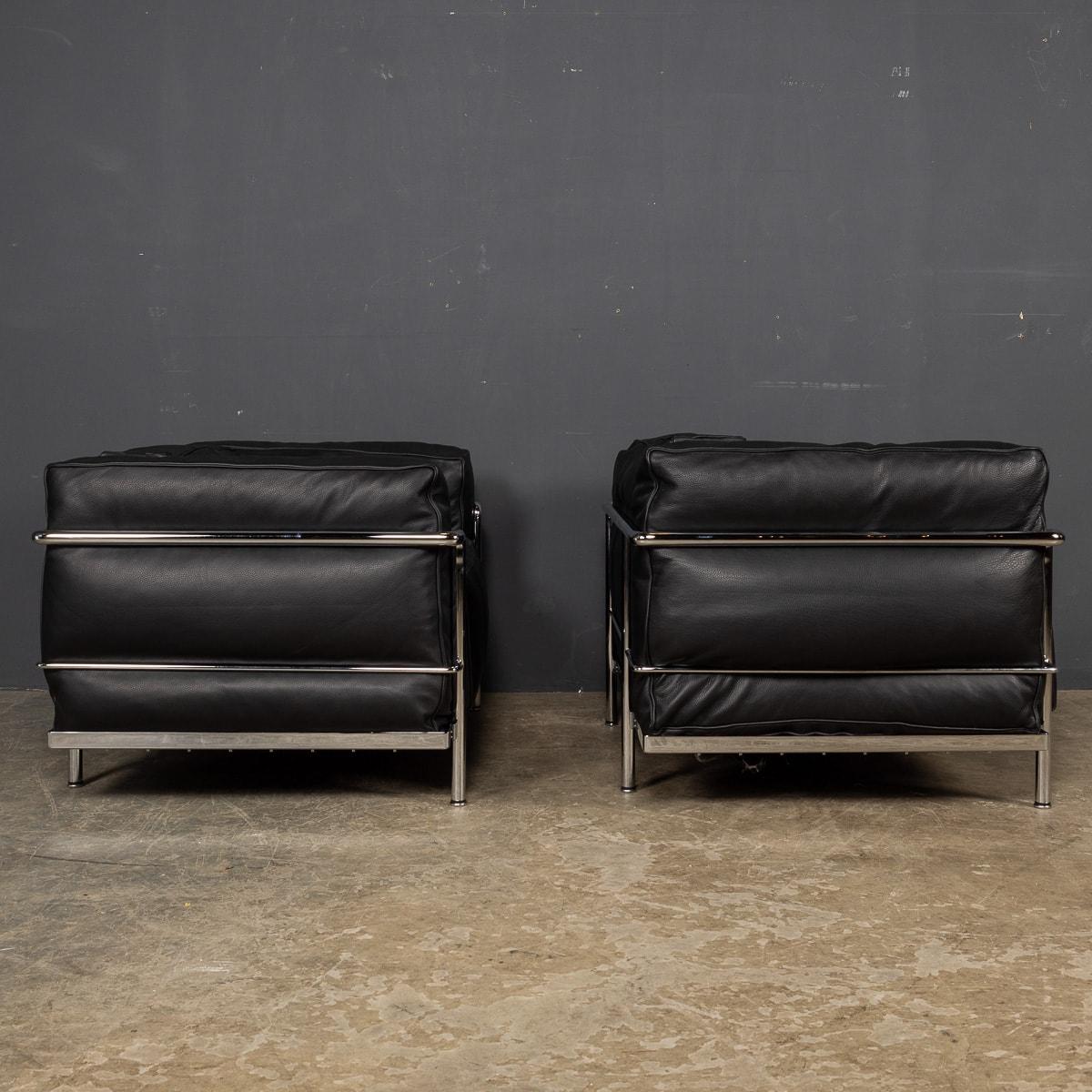 XXIe siècle et contemporain 3 fauteuils Grand Confort, Grand Modele, Durable Cassina Le Corbusier en vente