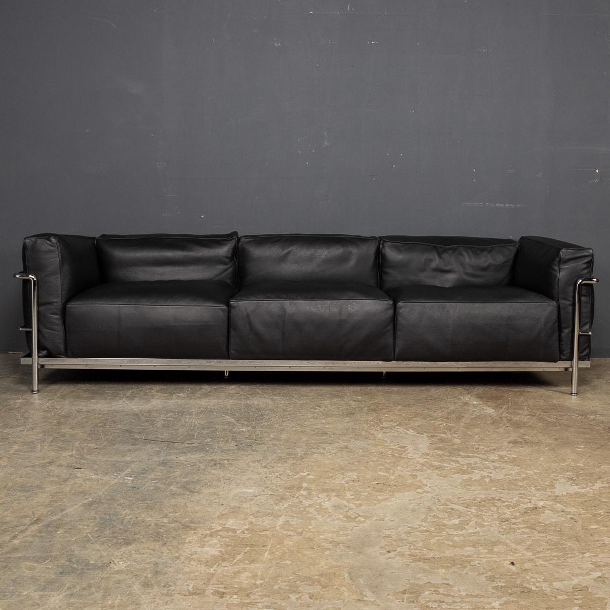3 Fauteuil Grand Confort, Grand Modèle, Trois Places by Le Corbusier, designed by Pierre Jeanneret, Charlotte Perriand for Cassina is a 3-seater sofa made with a chromed structure and upholstered cushions made of leather. This sofa is an iconic