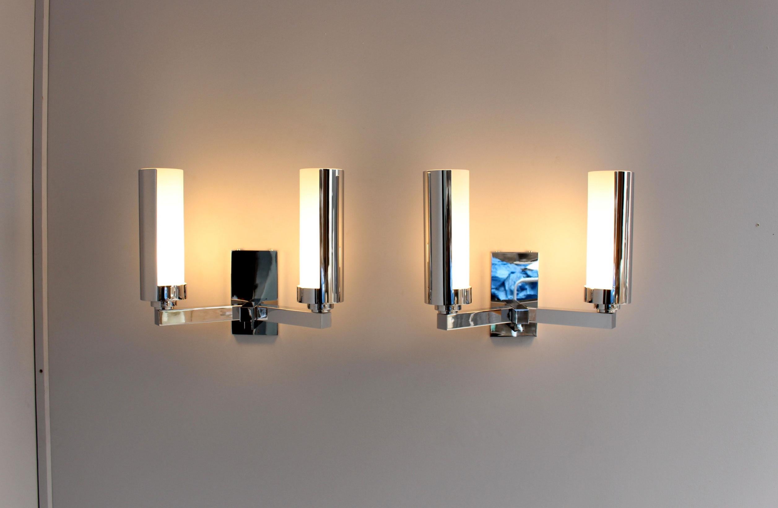 3 Fine French 1960s Chrome and Glass Sconces by Perzel For Sale 2