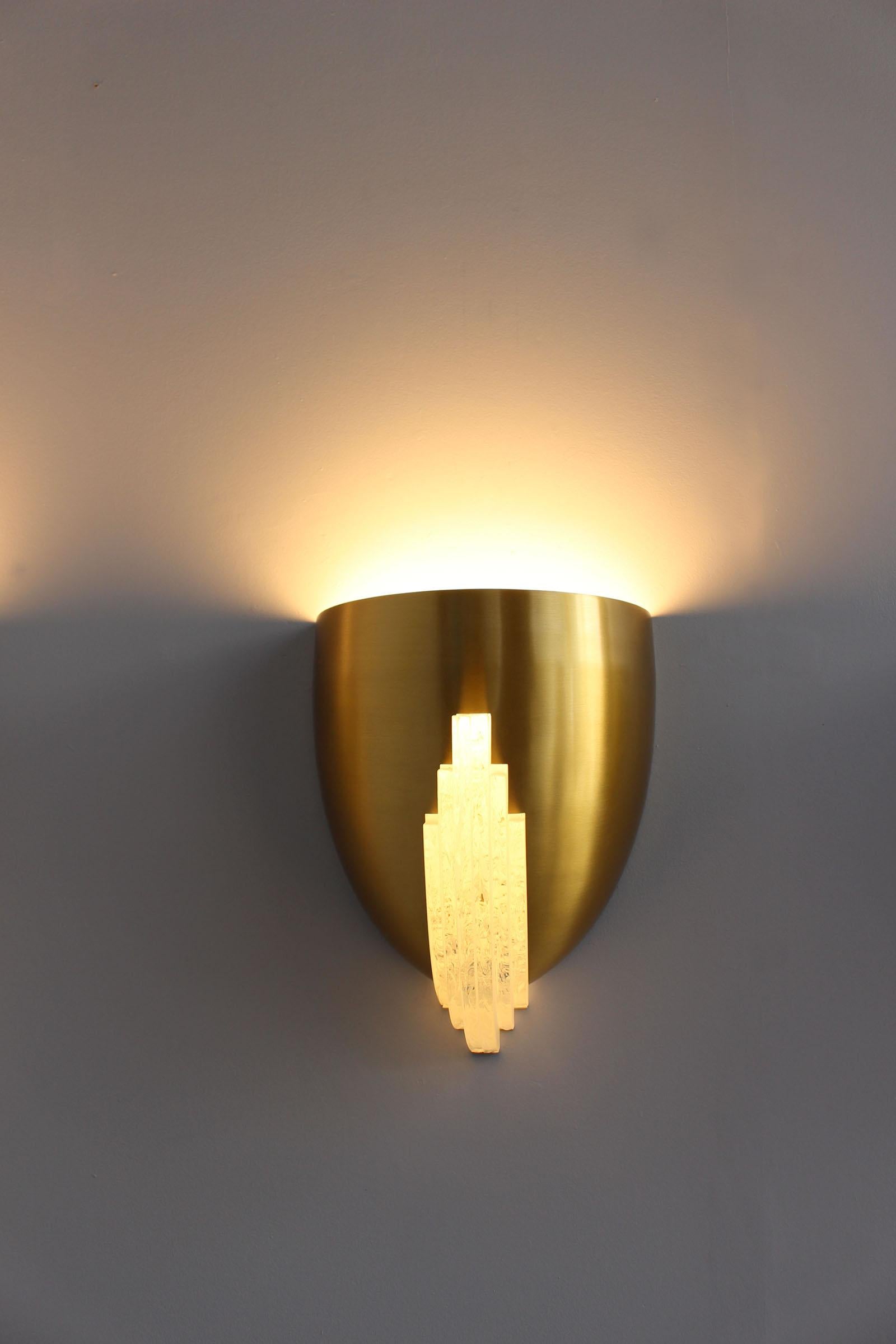 3 raffinate lampade Art Deco francesi in bronzo e vetro trasparente di Jean Perzel in vendita 5