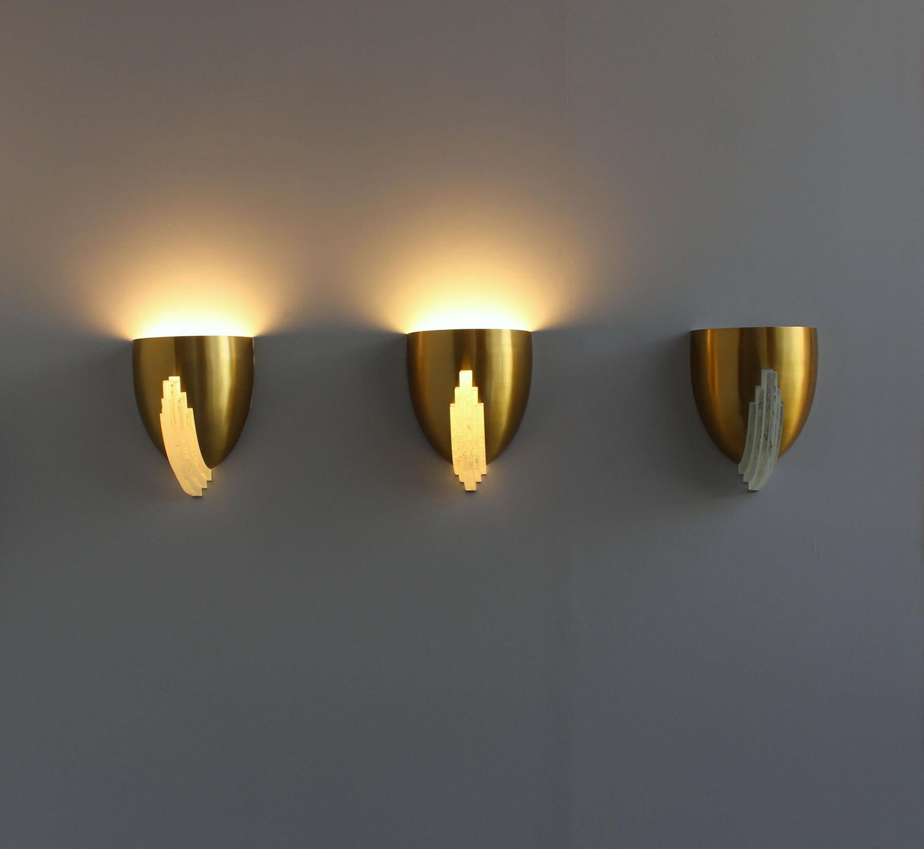3 Fine French Art Deco Bronze and Crystal Clear Glass Sconces by Jean Perzel For Sale 1