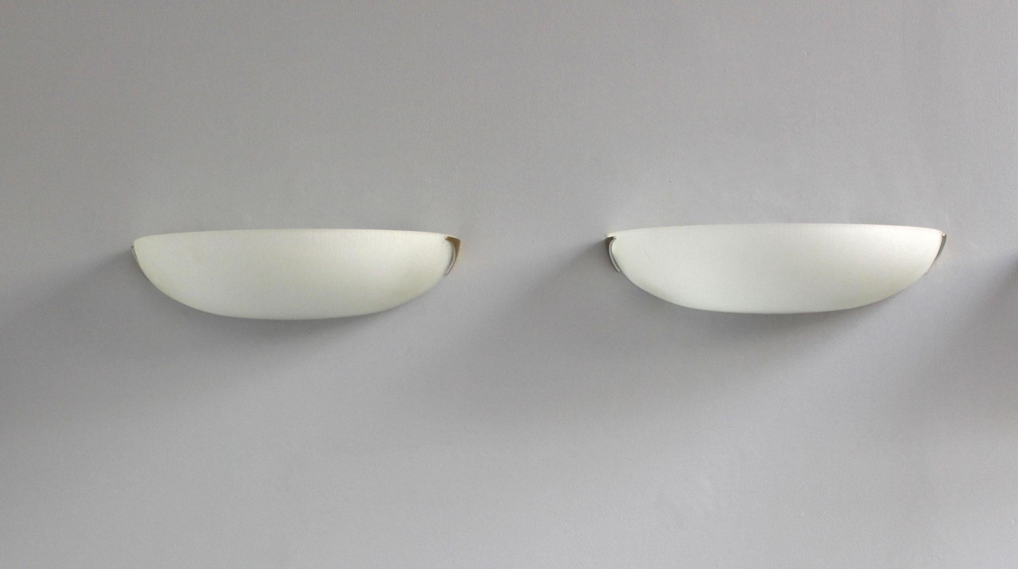 Mid-20th Century 3 Fine French Art Deco Fluted Glass and Bronze Wall Lights by Perzel For Sale