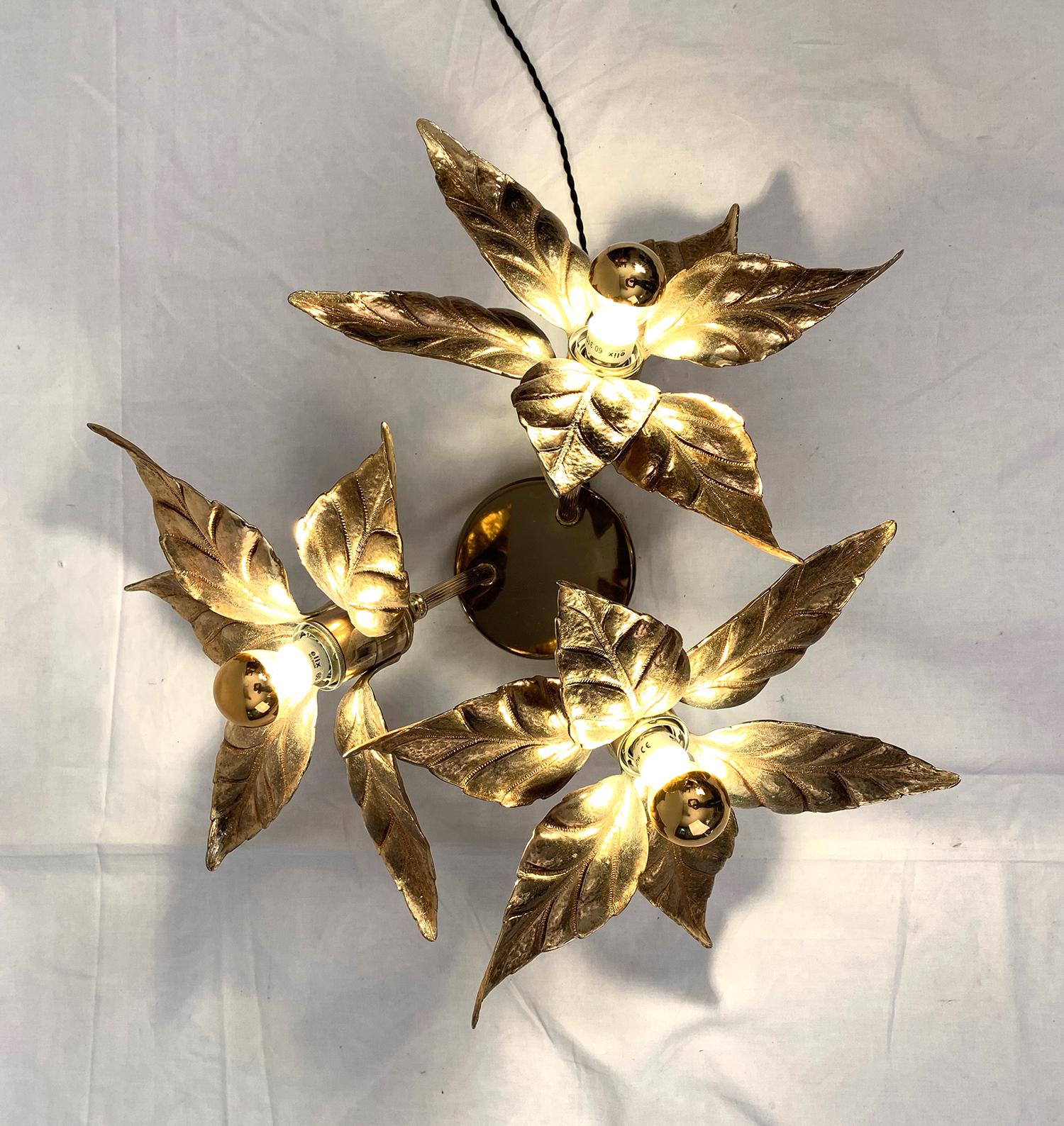 Mid-Century Modern 3 Flowers Wall Sconce by Willy Daro, 1970s For Sale