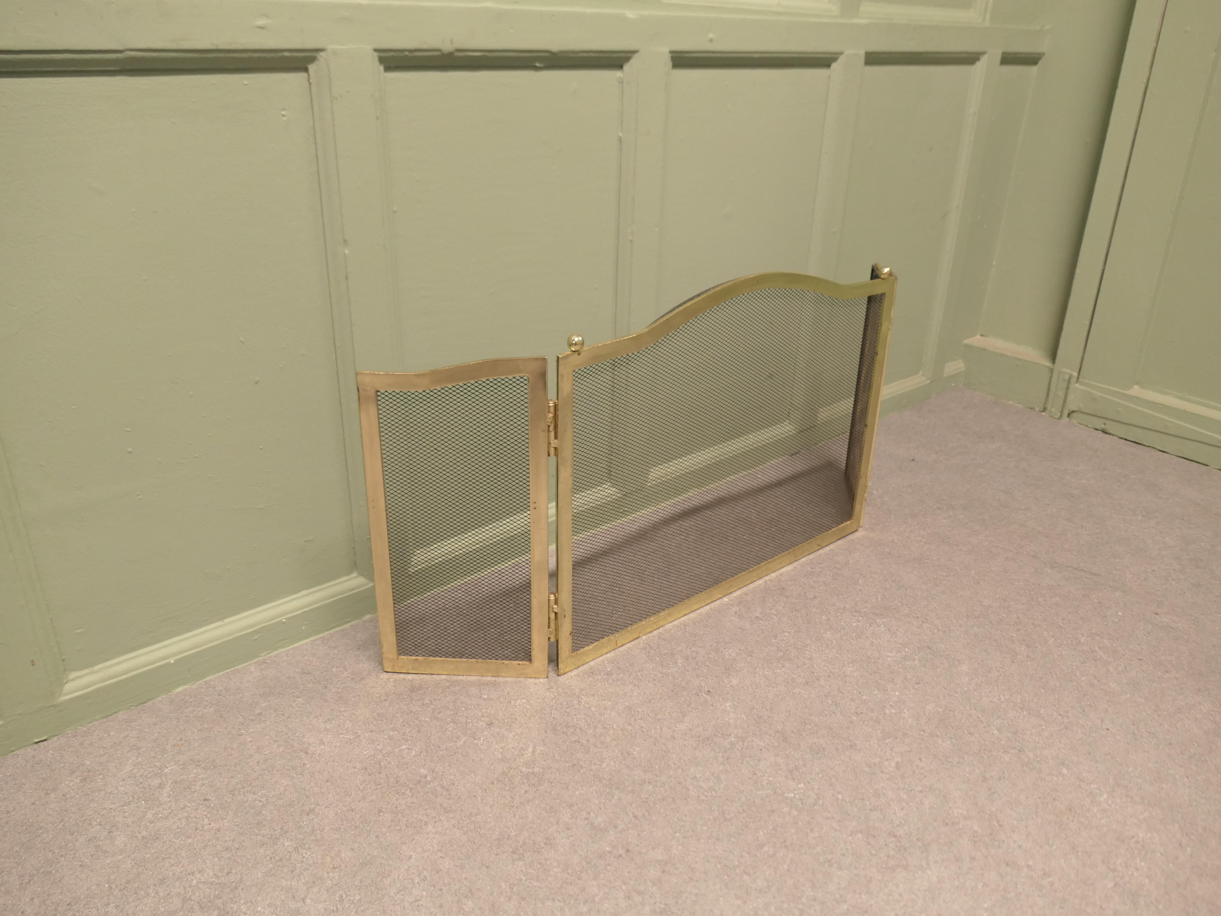 3 Fold French Brass Fire Guard   This is a folding Fireguard For Sale 1