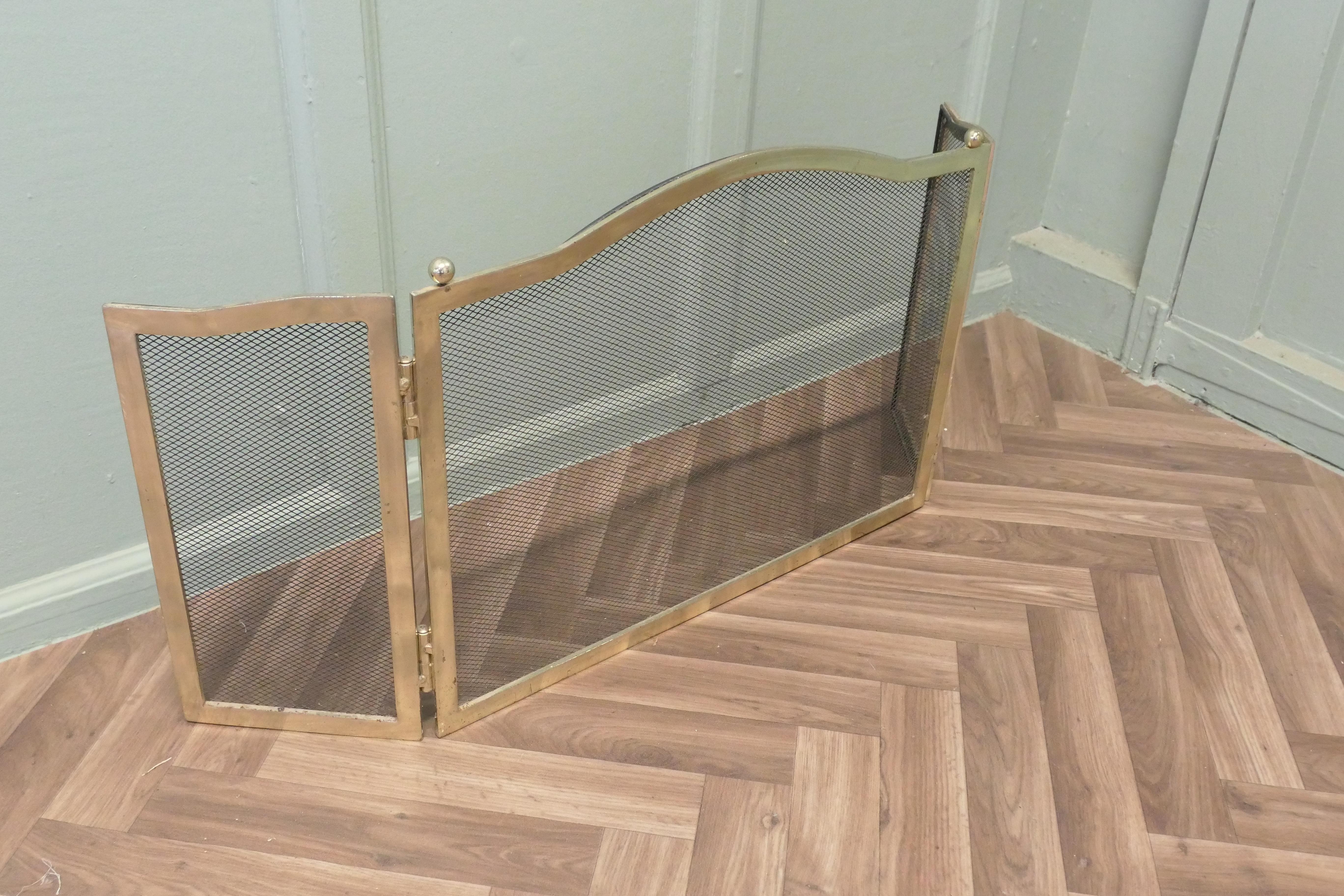 3 Fold French Brass Fire Guard   This is a folding Fireguard 2