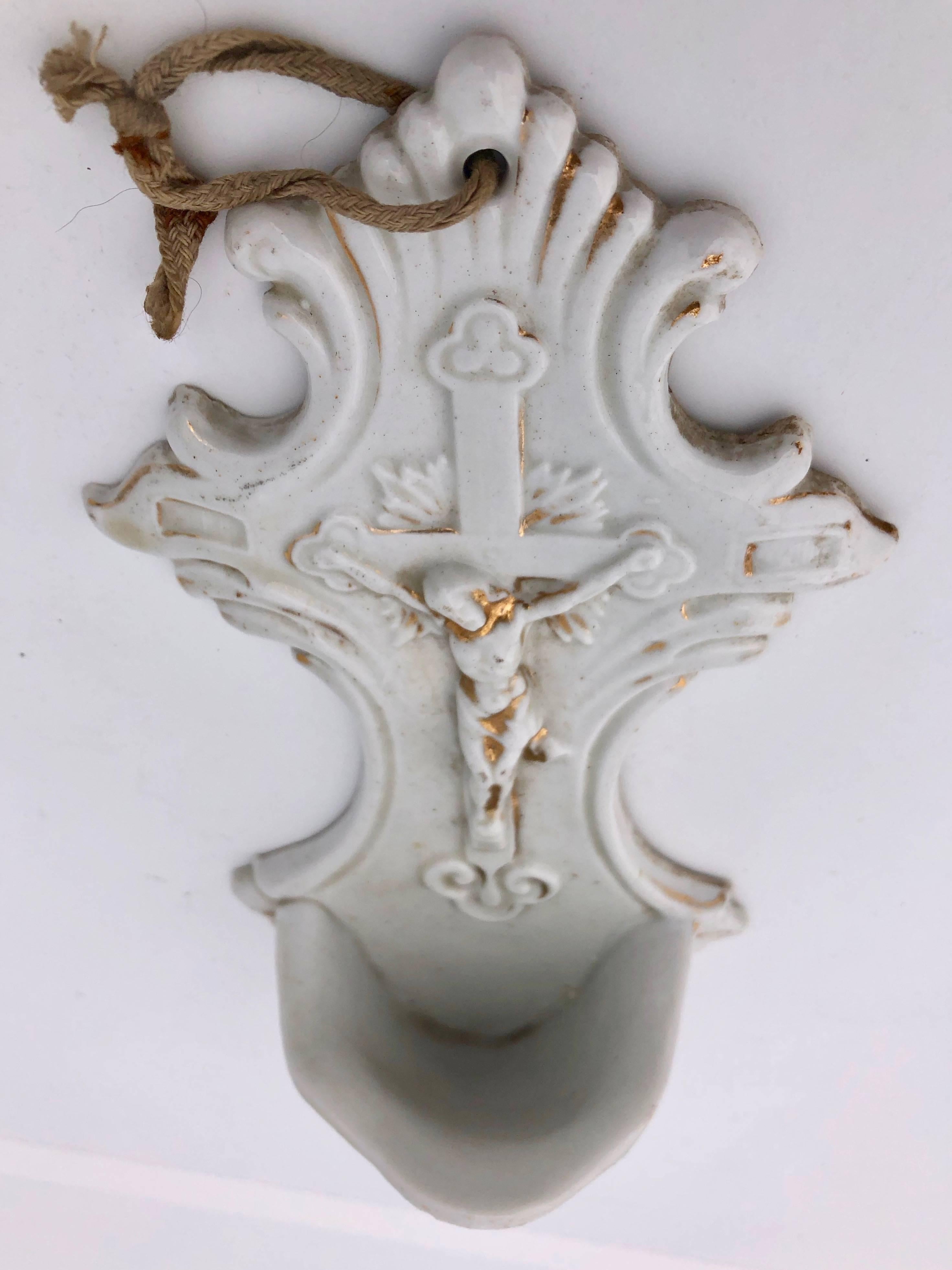 3 French White Porcelain Holy Water Fonts ‘Bénitiers’ with Crucifixes and Mary For Sale 1