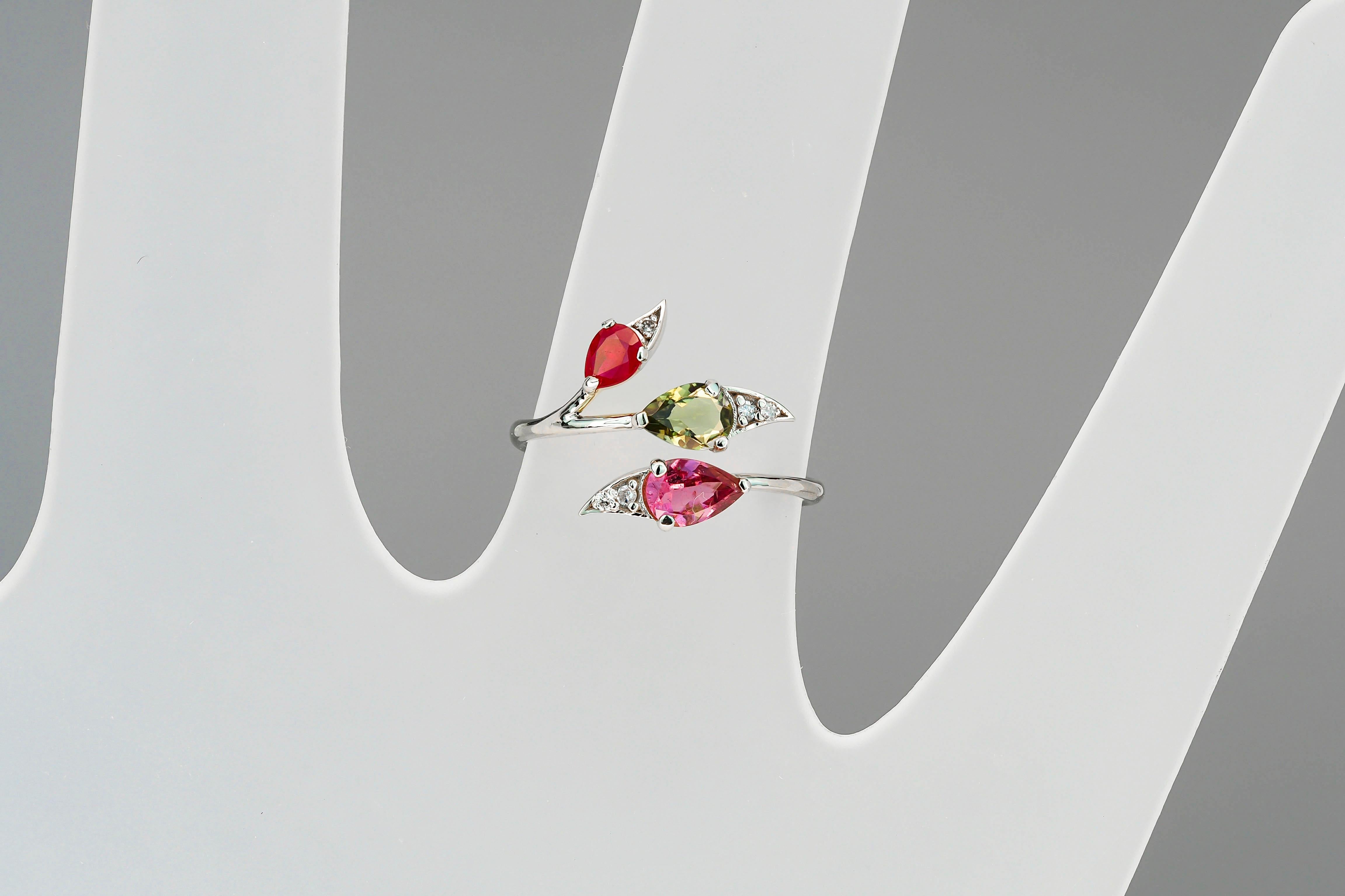 For Sale:  3 gemstone ring. Tourmalines and ruby gold ring. Multicolor gemstones ring. 10