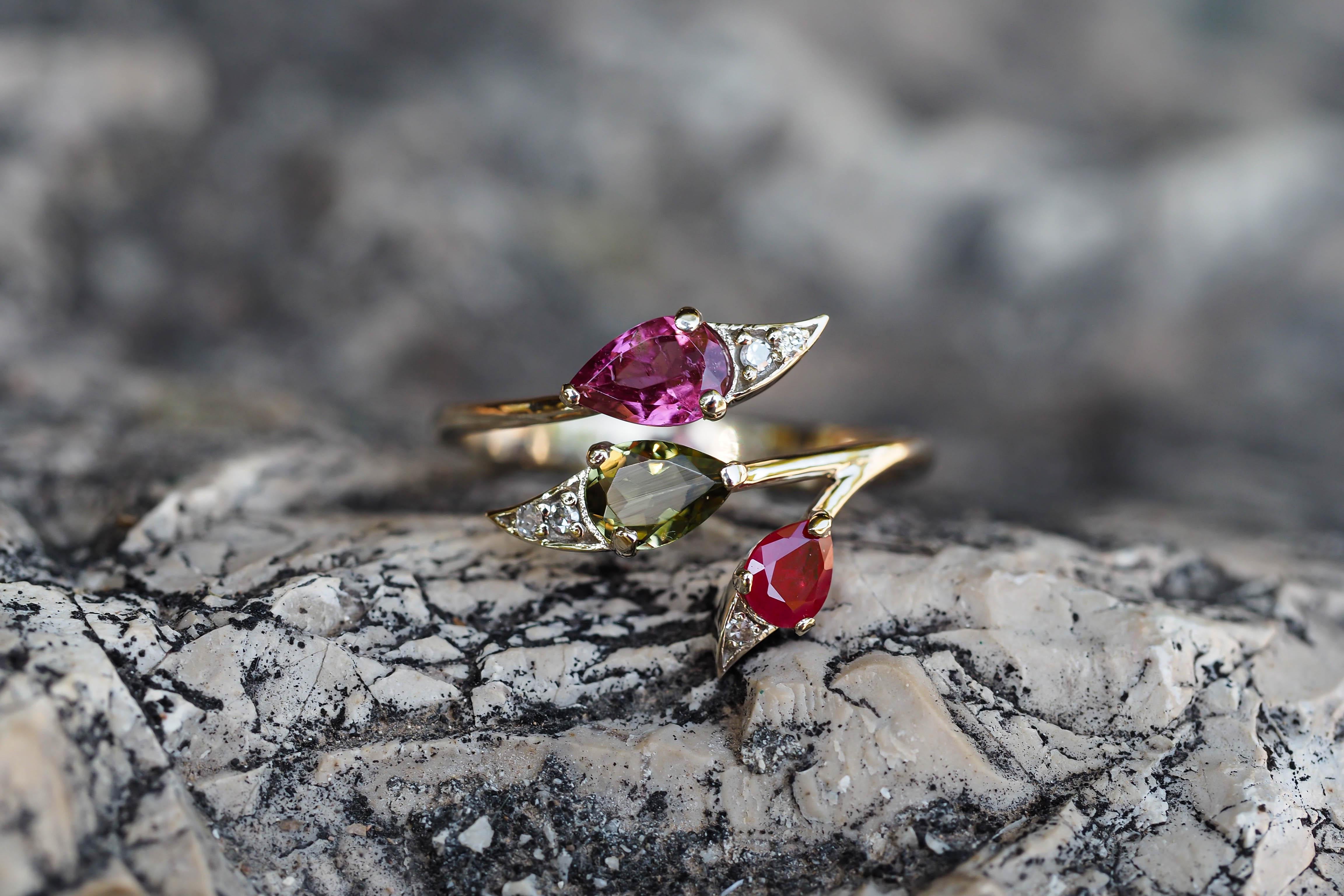 For Sale:  3 gemstone ring. Tourmalines and ruby gold ring. Multicolor gemstones ring. 12