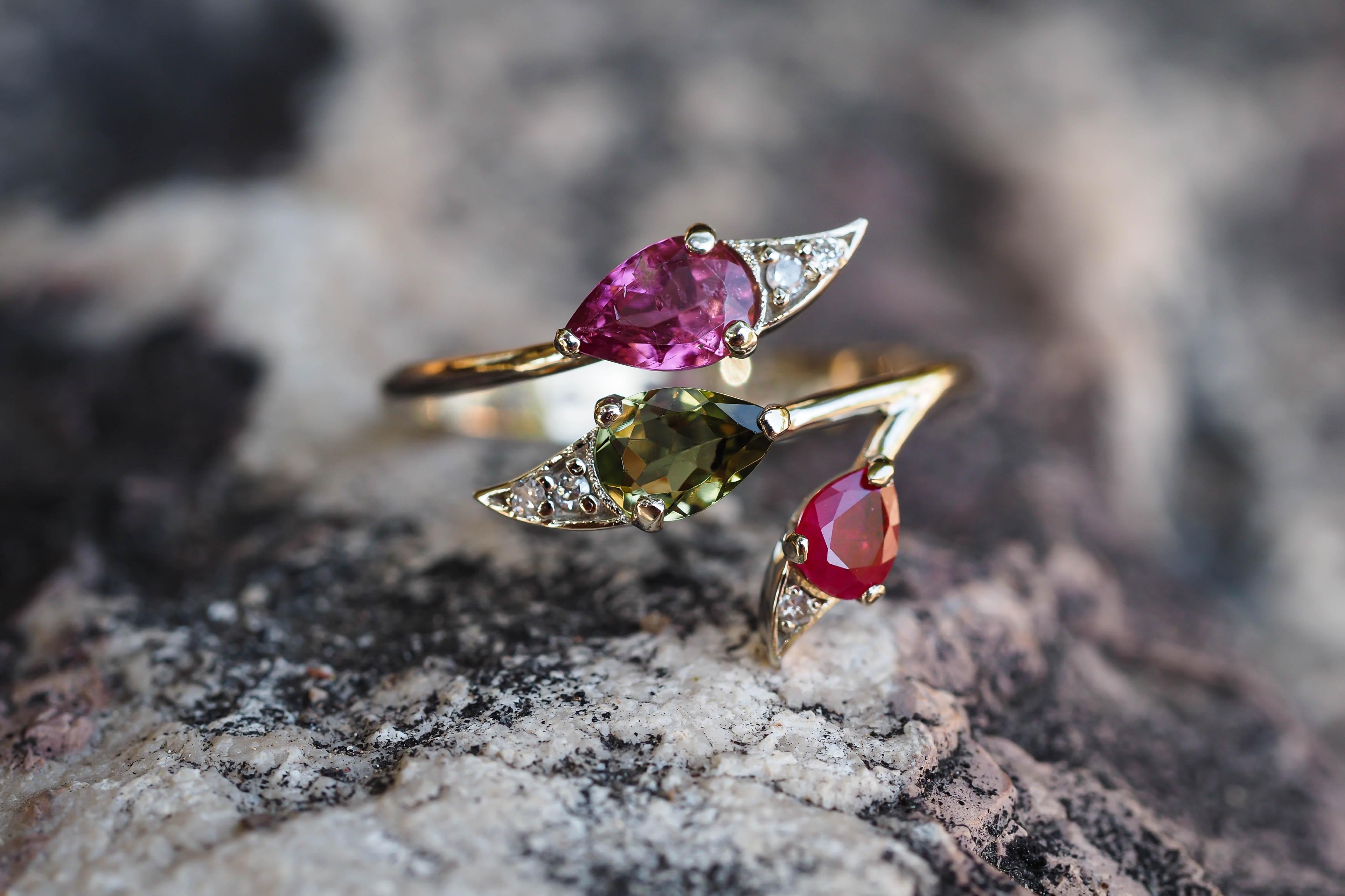 For Sale:  3 gemstone ring. Tourmalines and ruby gold ring. Multicolor gemstones ring. 13