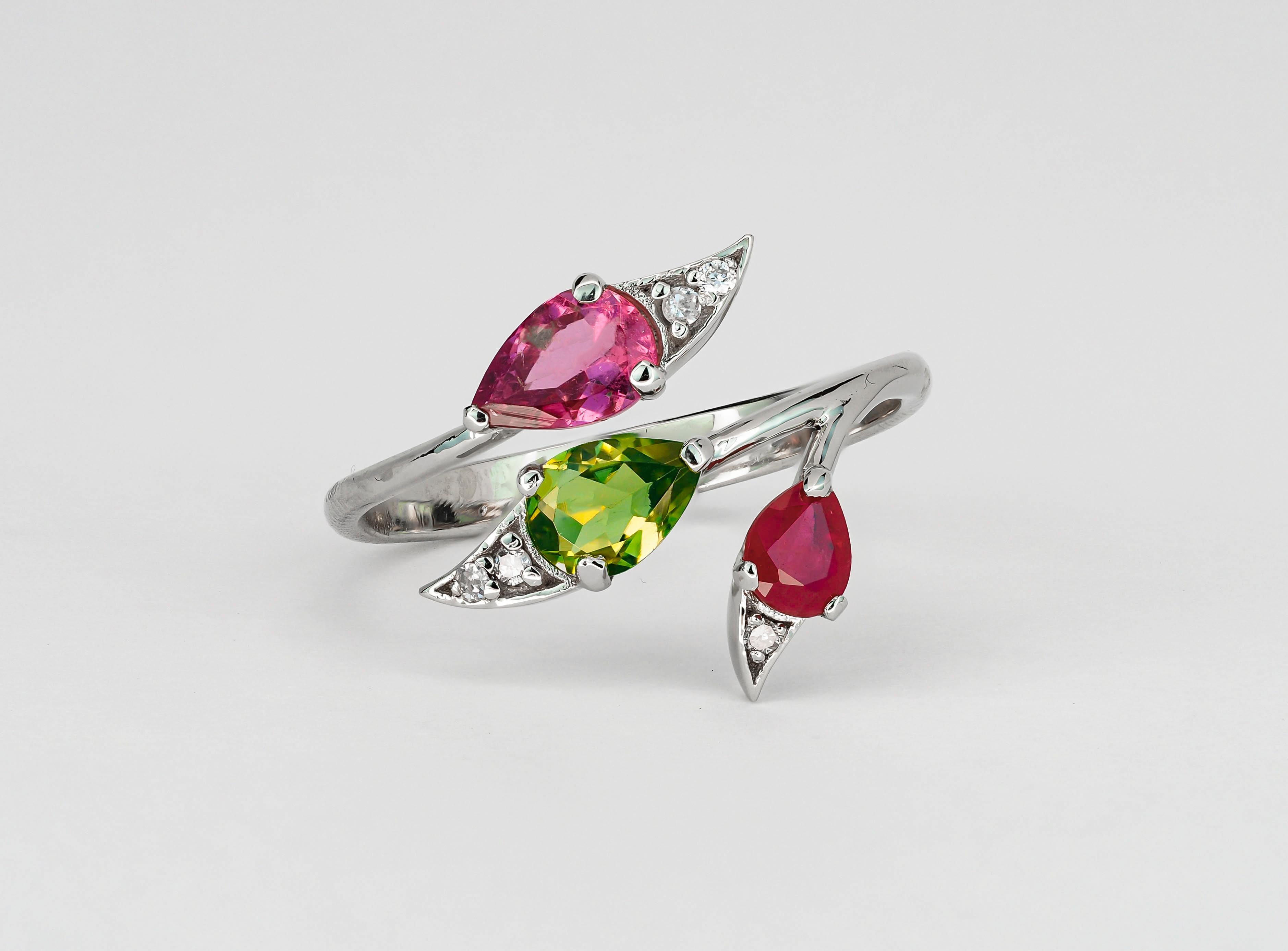 For Sale:  3 gemstone ring. Tourmalines and ruby gold ring. Multicolor gemstones ring. 2
