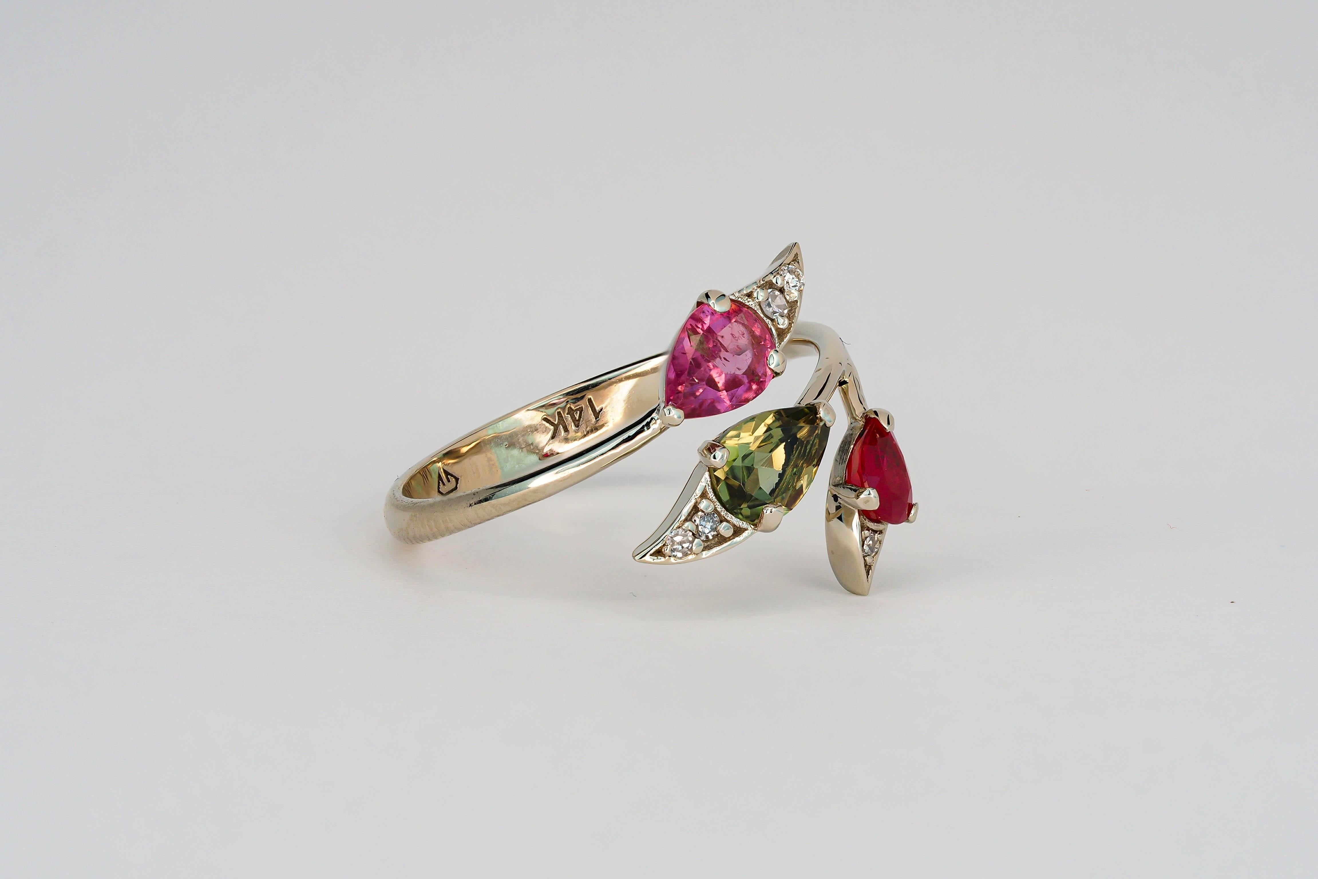For Sale:  3 gemstone ring. Tourmalines and ruby gold ring. Multicolor gemstones ring. 6