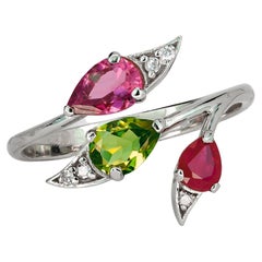 Used 3 gemstone ring. Tourmalines and ruby gold ring. Multicolor gemstones ring.