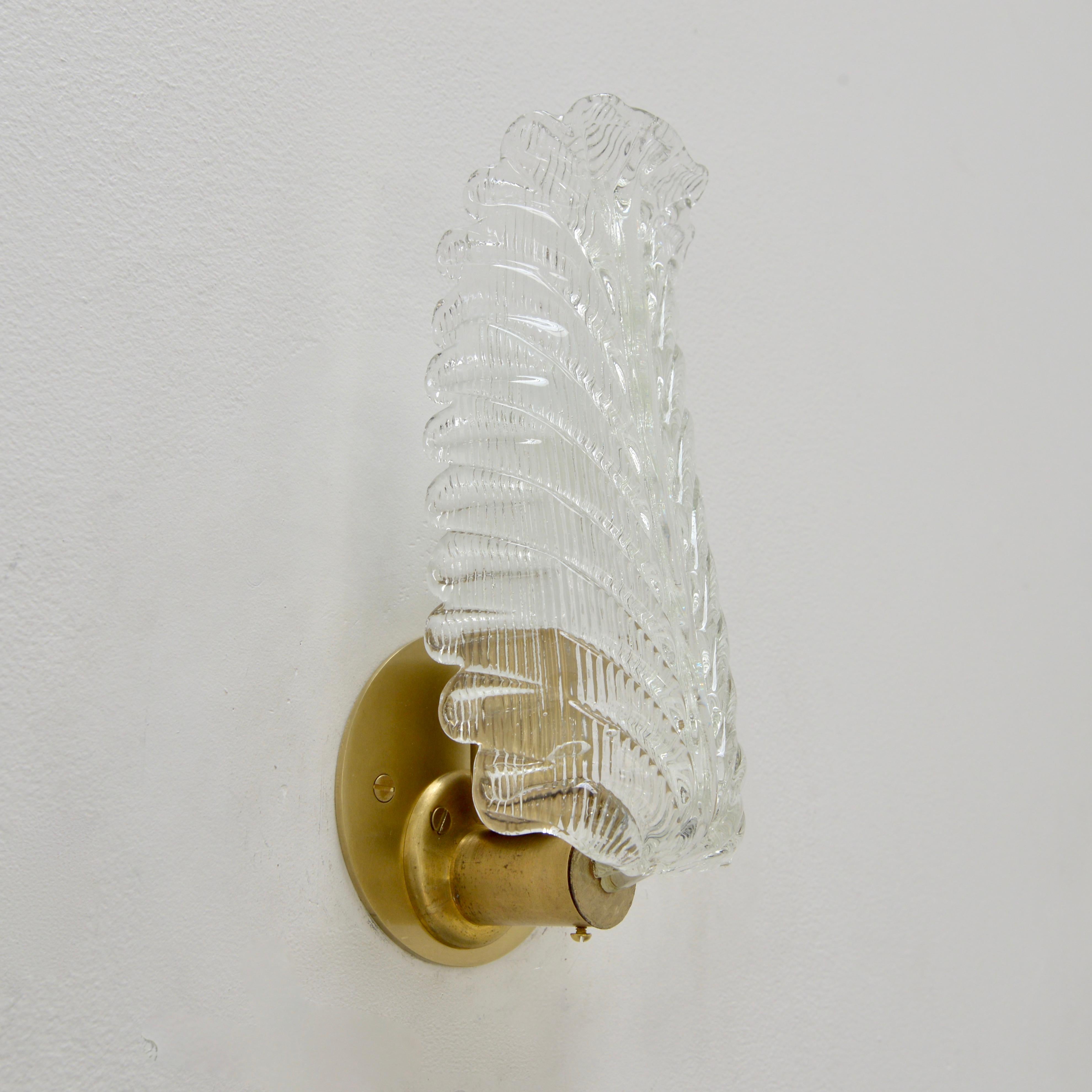 Glass Leaf Sconce by Barovier & Toso In Good Condition In Los Angeles, CA