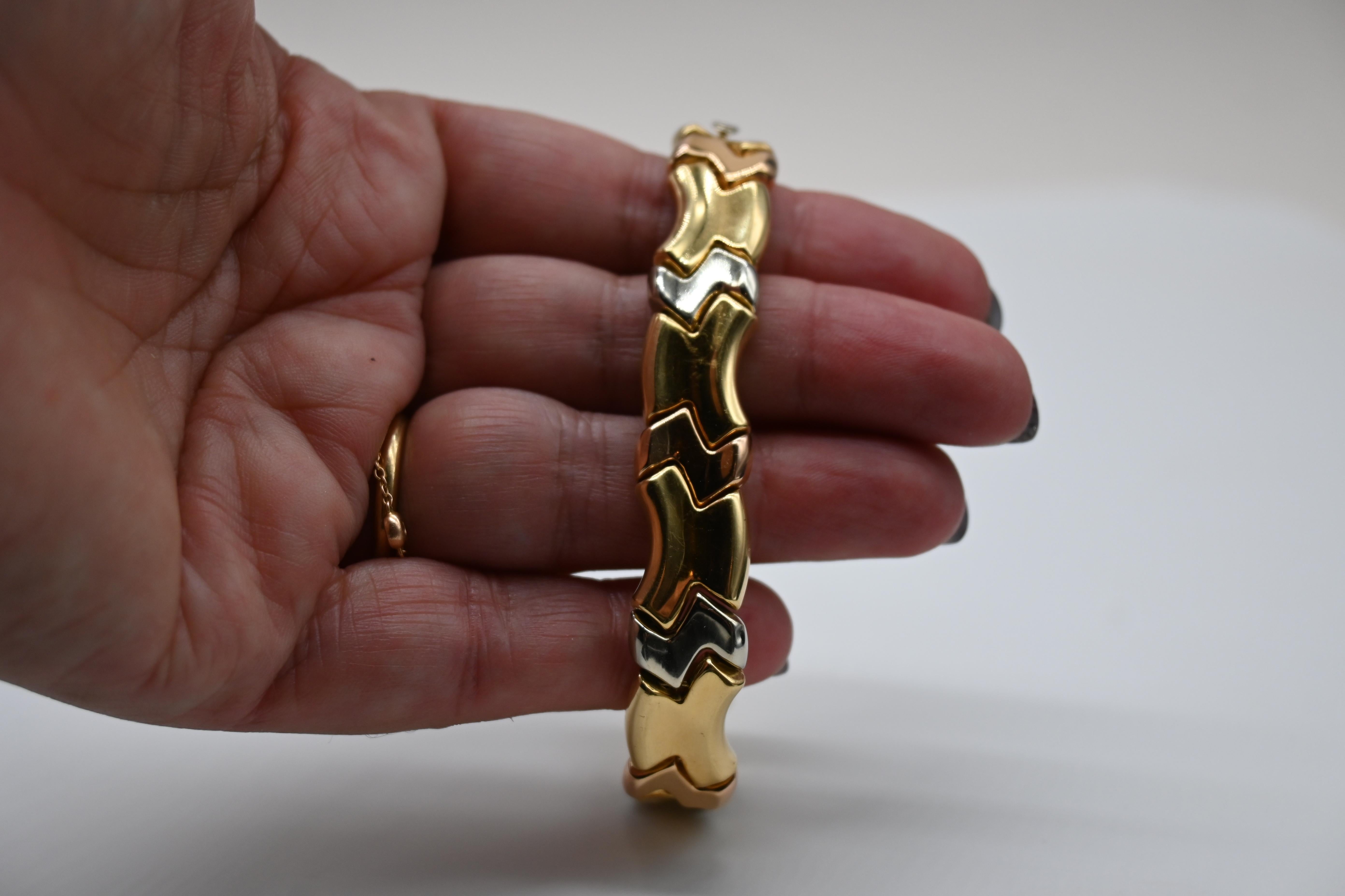 3 Golds Modern Mesh Bracelet For Sale 7