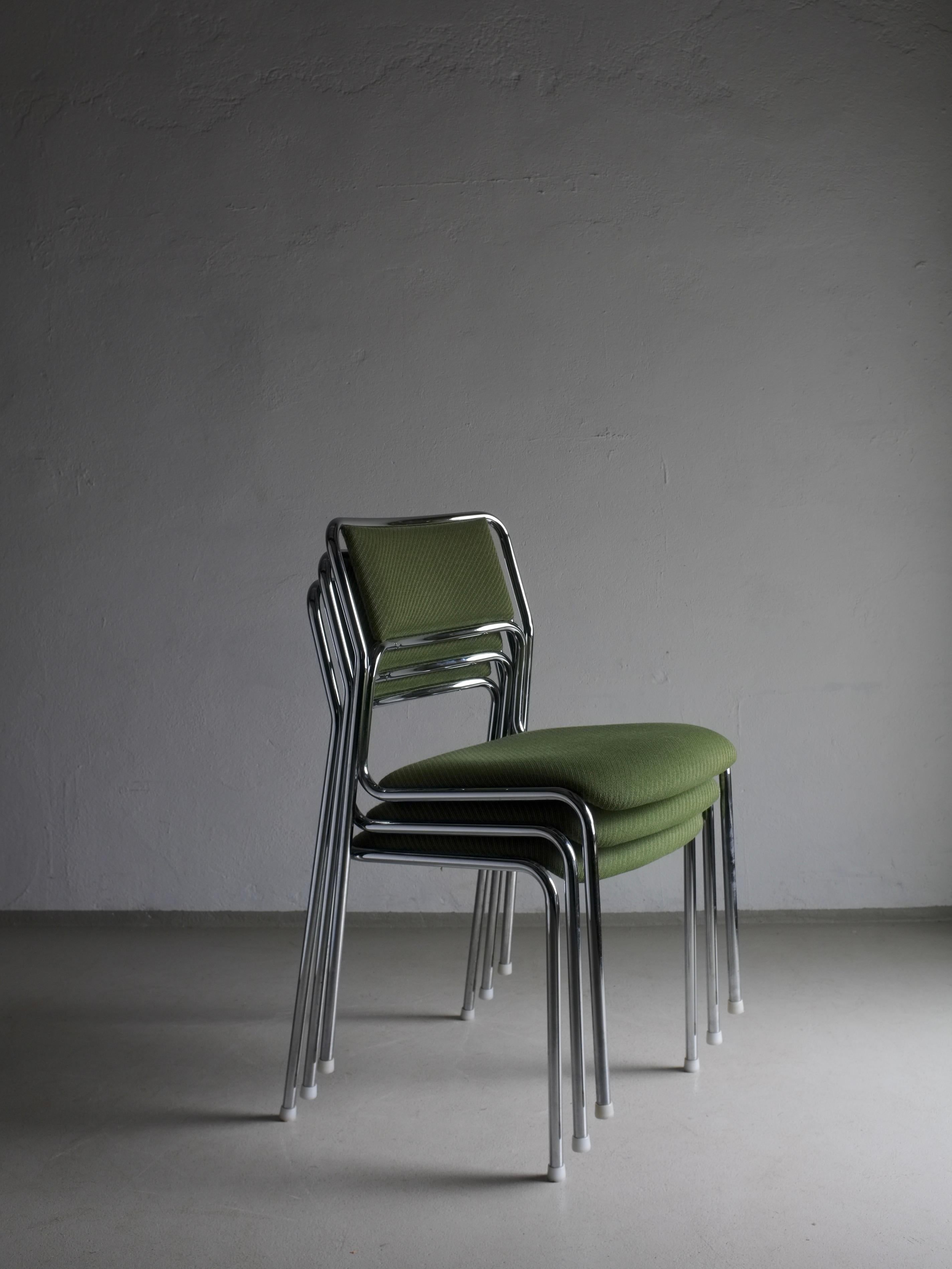 Set of 3 tubular steel chairs with beautiful green hue upholstery.

Additional information:
Origin: Sweden 
Period: 1970s
Dimensions: W 47 cm x D 47 cm x H 79 cm, H(seat) 44 cm 
Condition: Good vintage condition; original wool upholstery may show