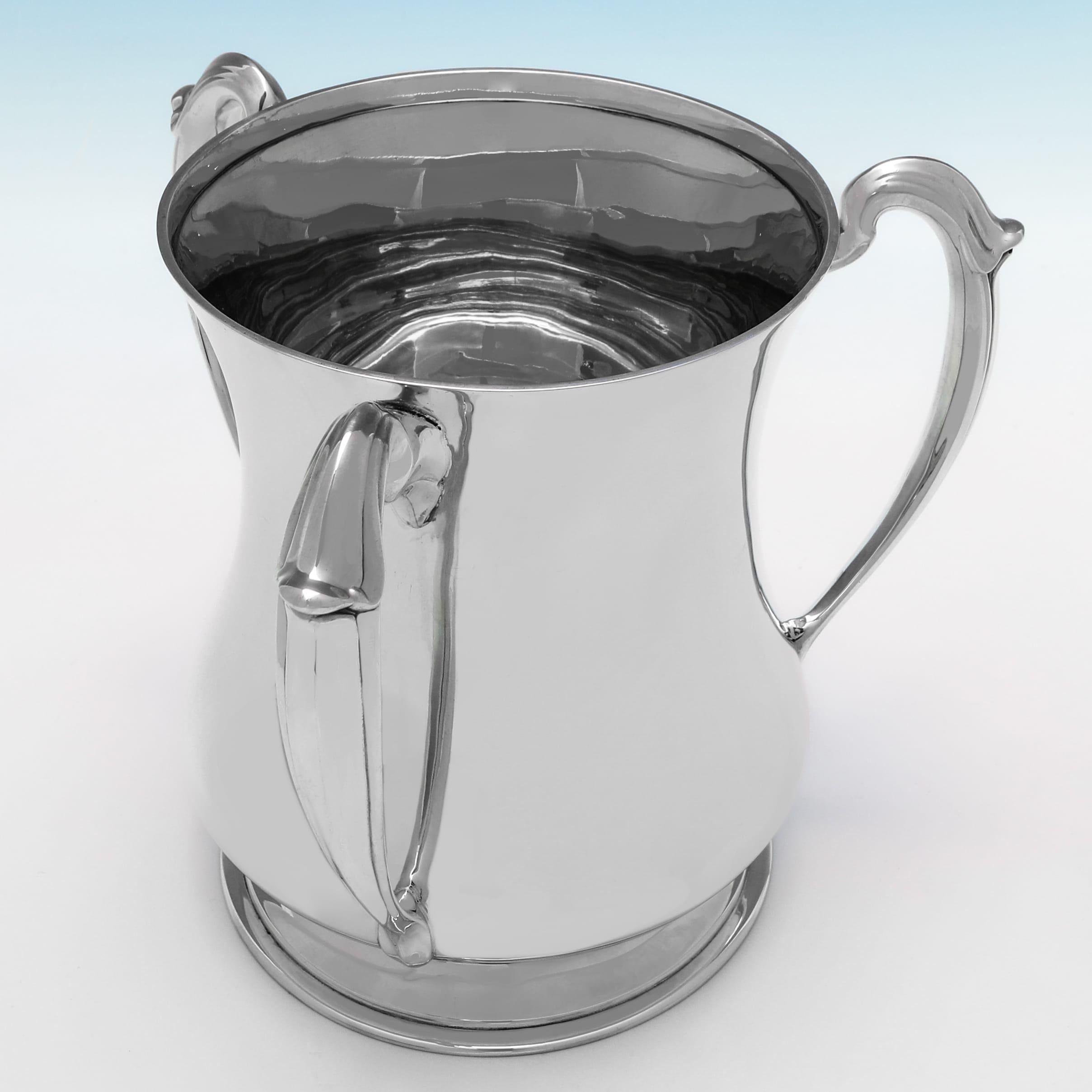 Copa amorosa de 3 asas de plata de ley de Henry Atkin - Fabricada en 1925 - Enfriador de vino Art Decó en venta