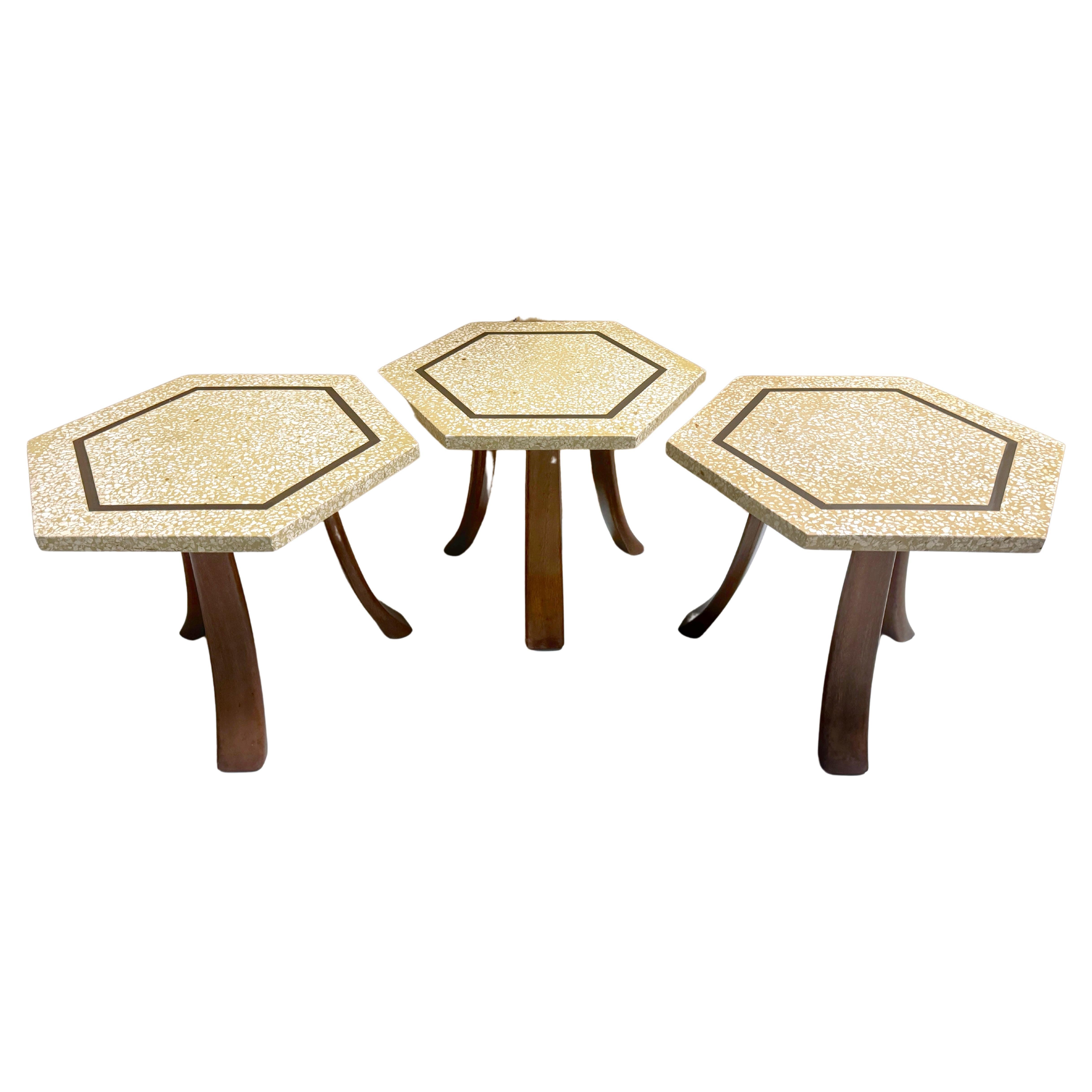 3 tables d'appoint hexagonales Harvey Probber incrustées de terrazzo et de bronze, vendues individuellement en vente