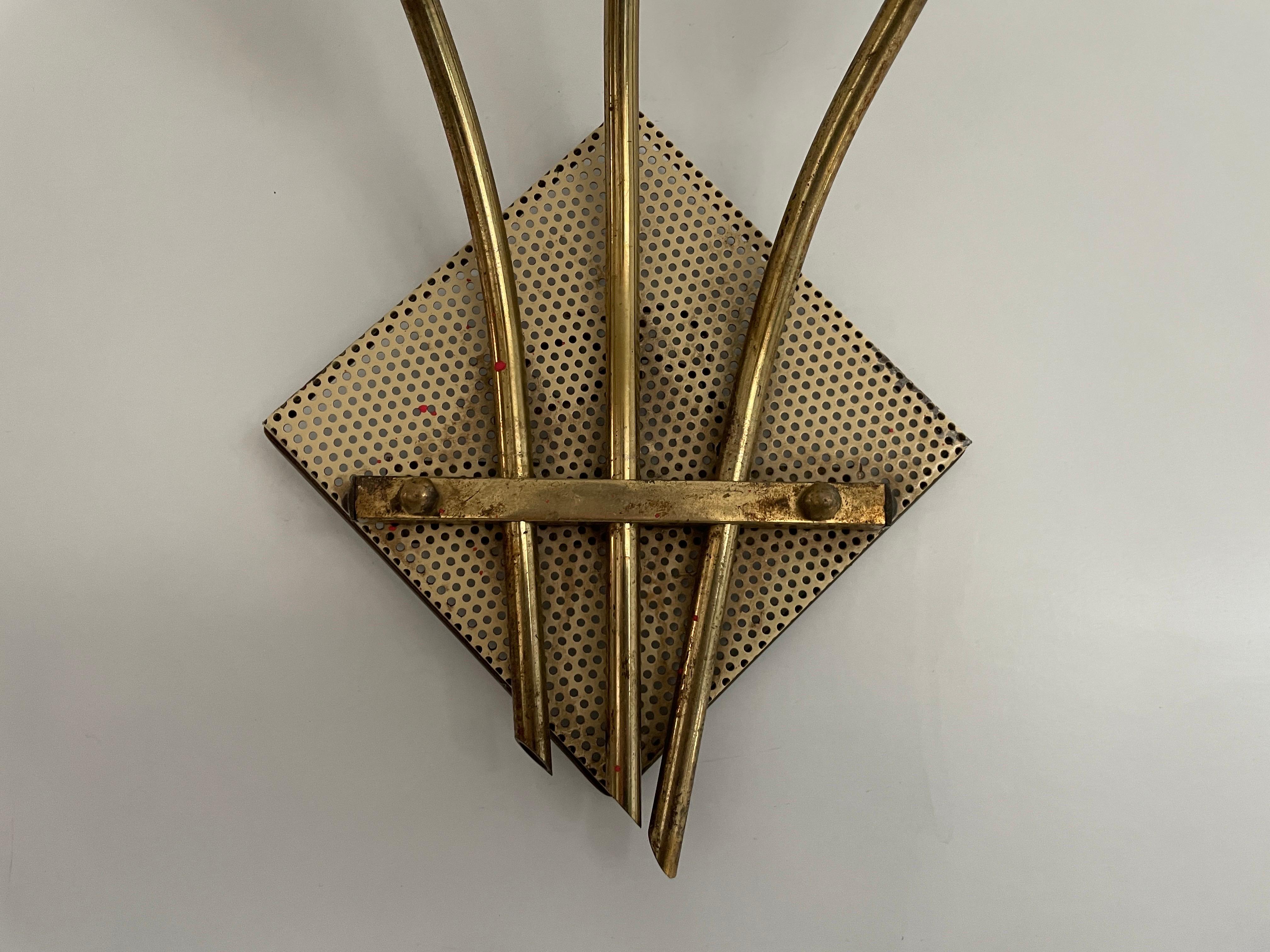 Lampada da parete Sputnik a 3 teste, giallo, rosso e verde, anni '50, Francia in vendita 1