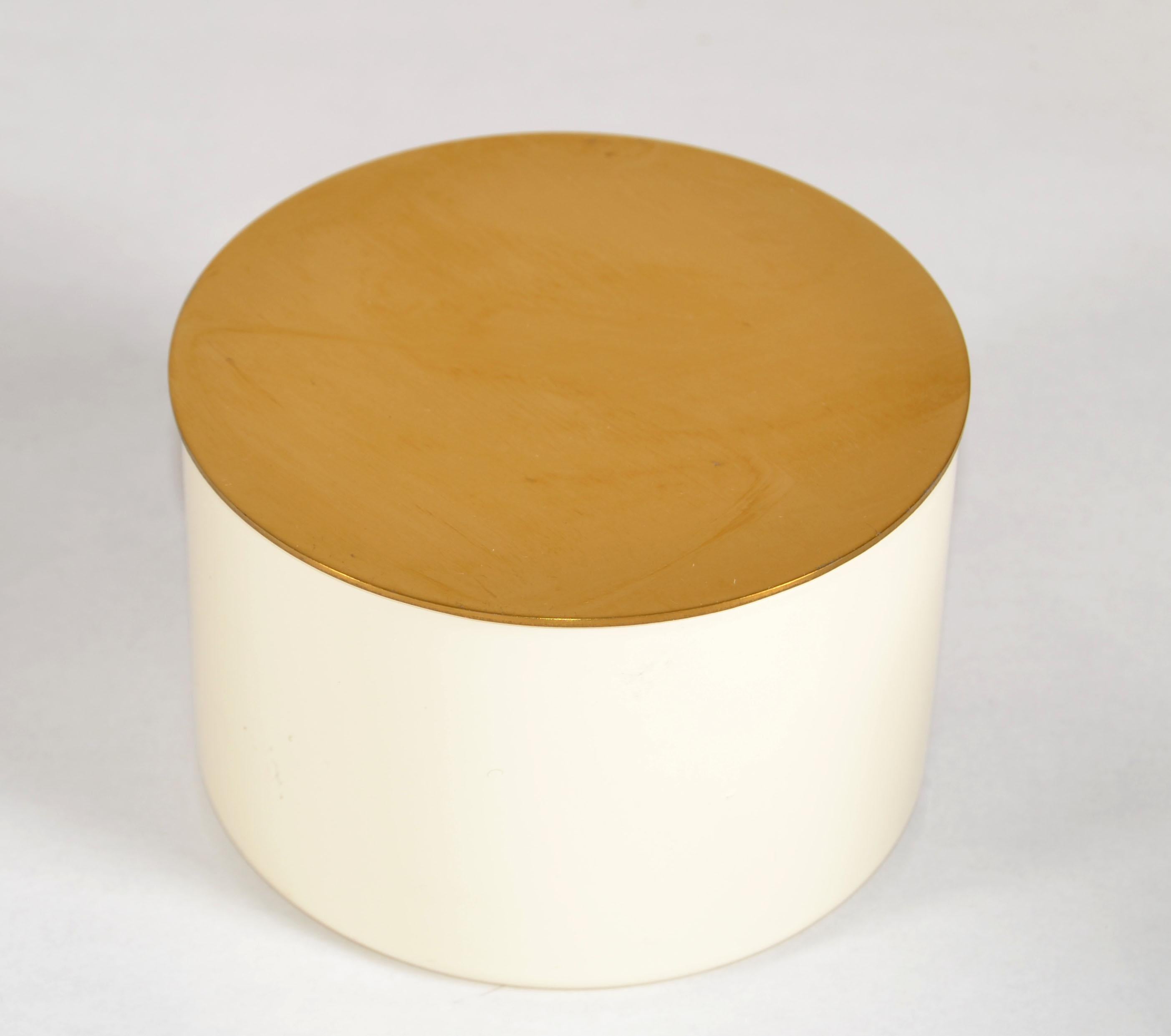 Américain 3 en 1 Boîtes à bibelots emboîtables en laiton émaillé de forme ronde, Keepsakes 1970s en vente