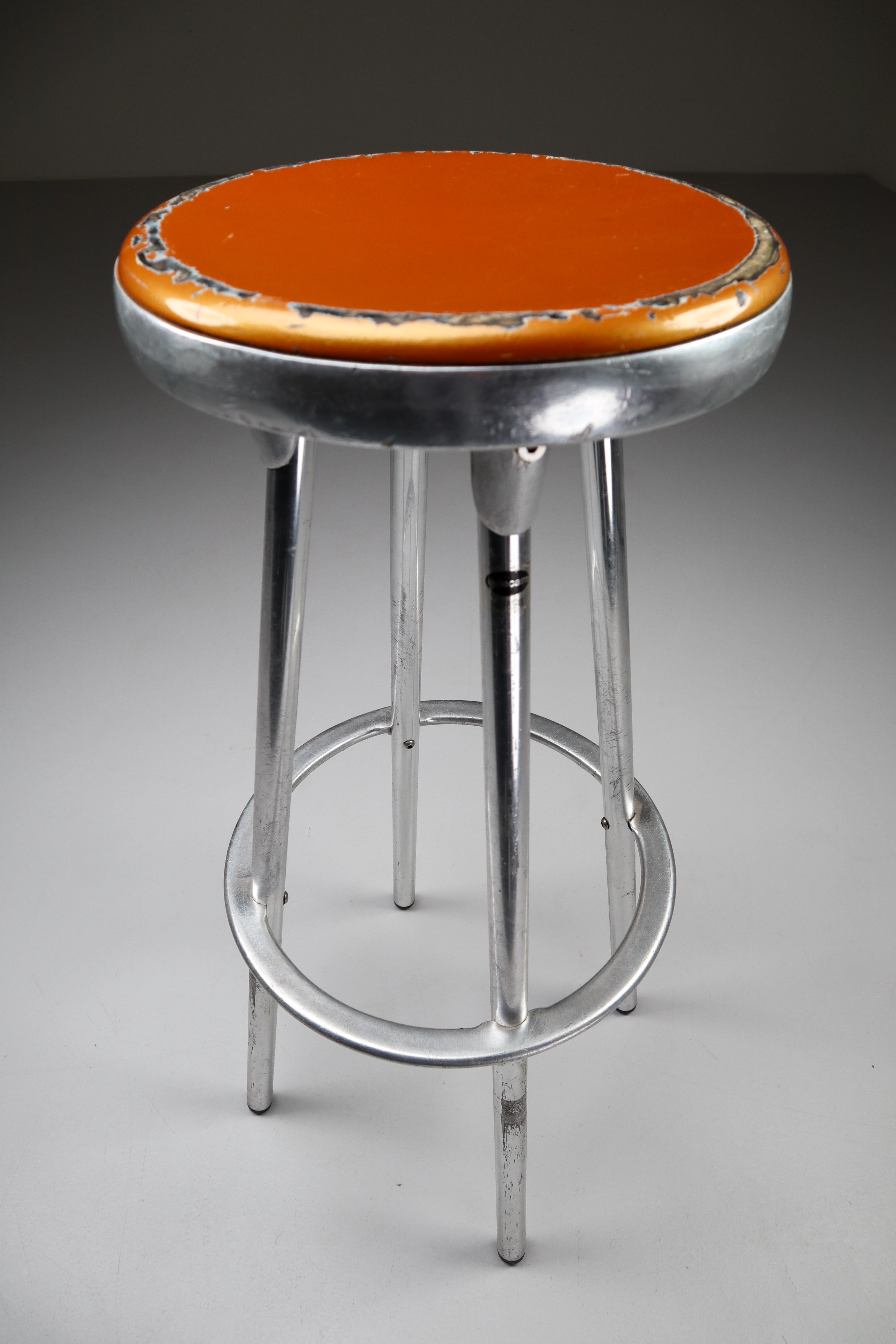 20ième siècle 3 tabourets de bar industriels en aluminium de Joan Casas Y Ortinez pour Indecasa Espagne