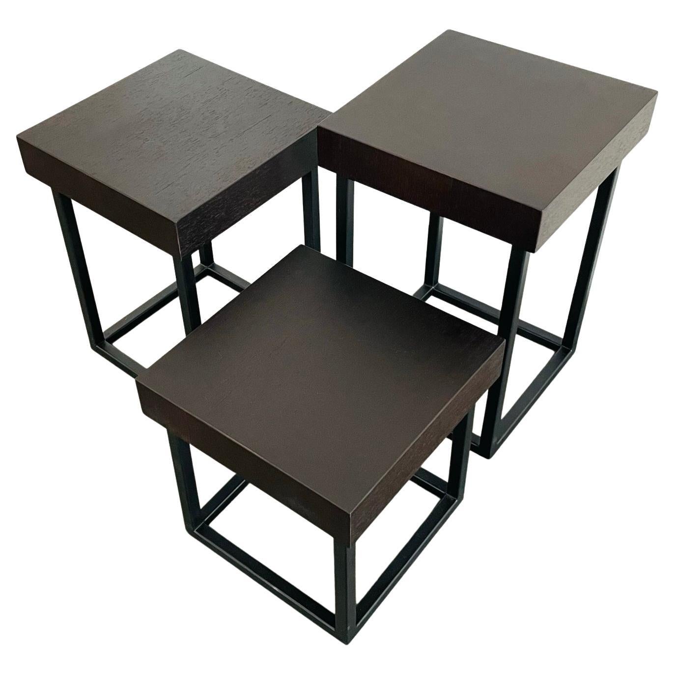 3 tables d'appoint en fer et chêne, fabriquées aux États-Unis par Cain Studio