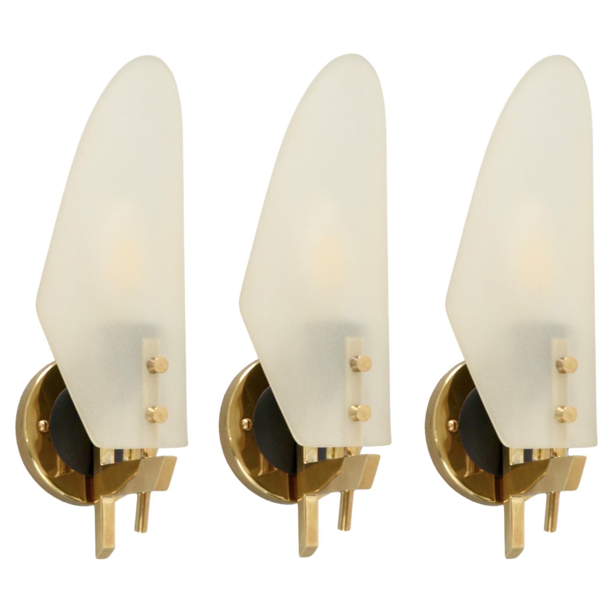 Italian Mid Century Glass Shield Sconce For Sale 7