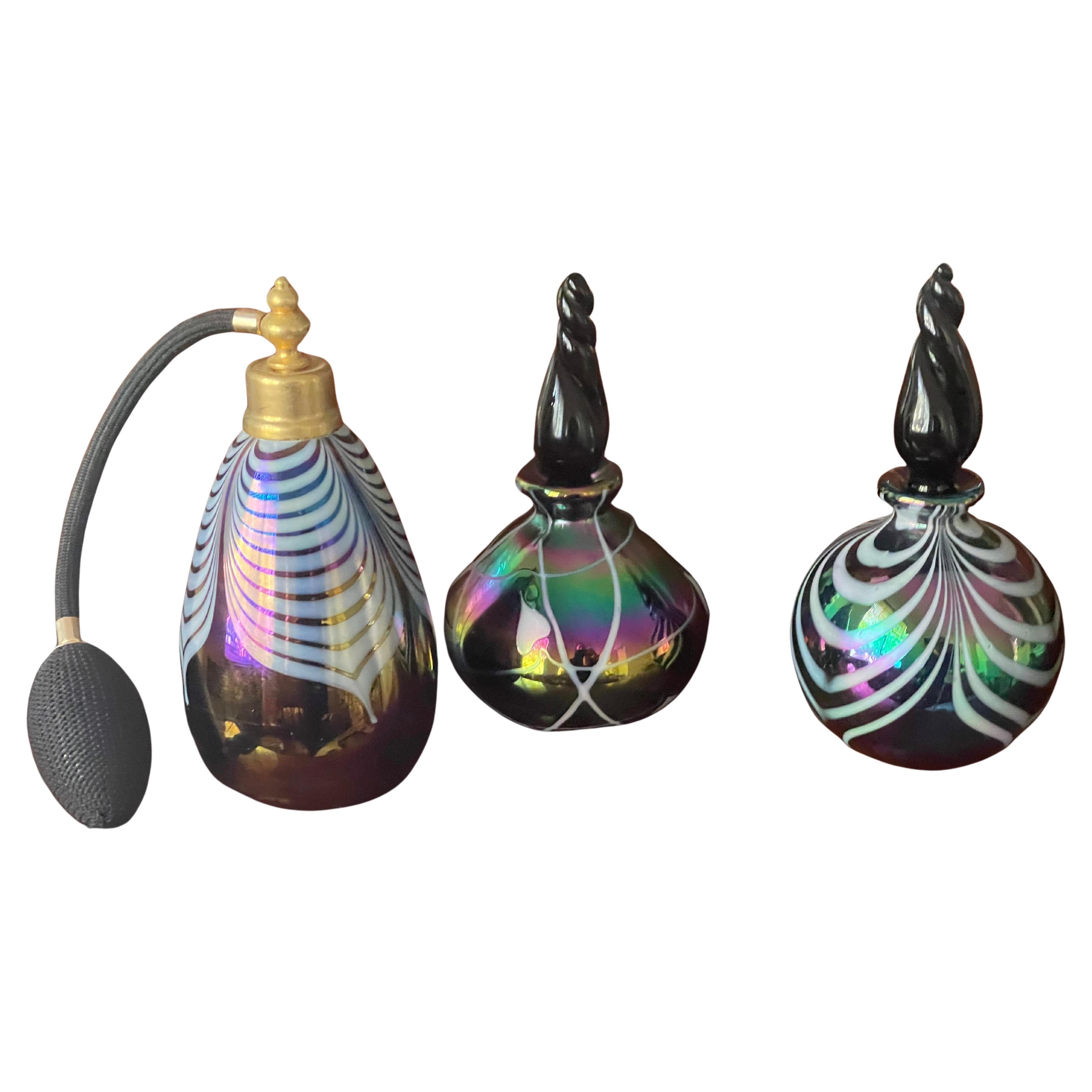 Coppia di bottiglie di profumo in vetro iridescente di Murano del 20° secolo