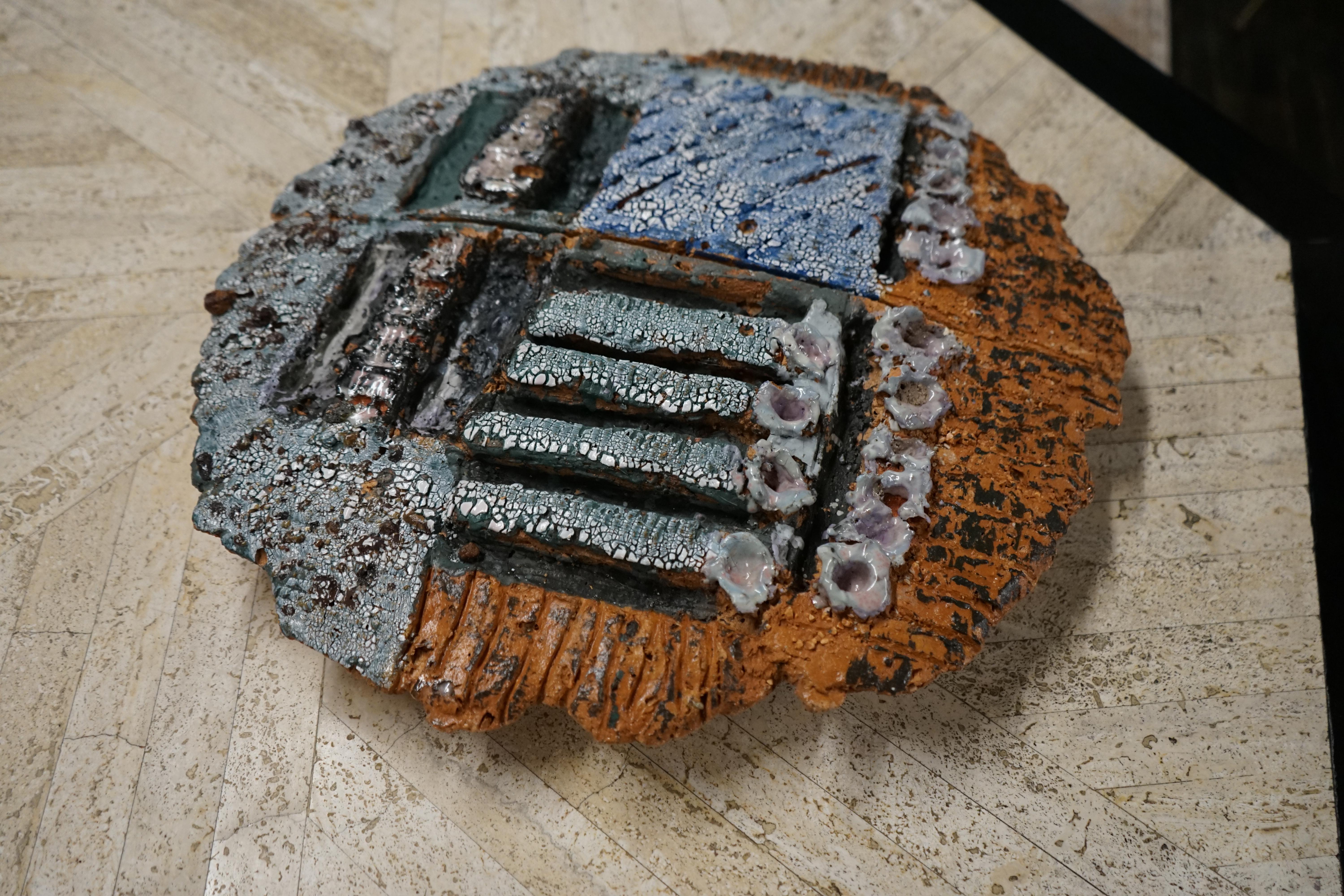 XXI secolo e contemporaneo 3 grandi scudi in ceramica di Barbara Sorensen in vendita