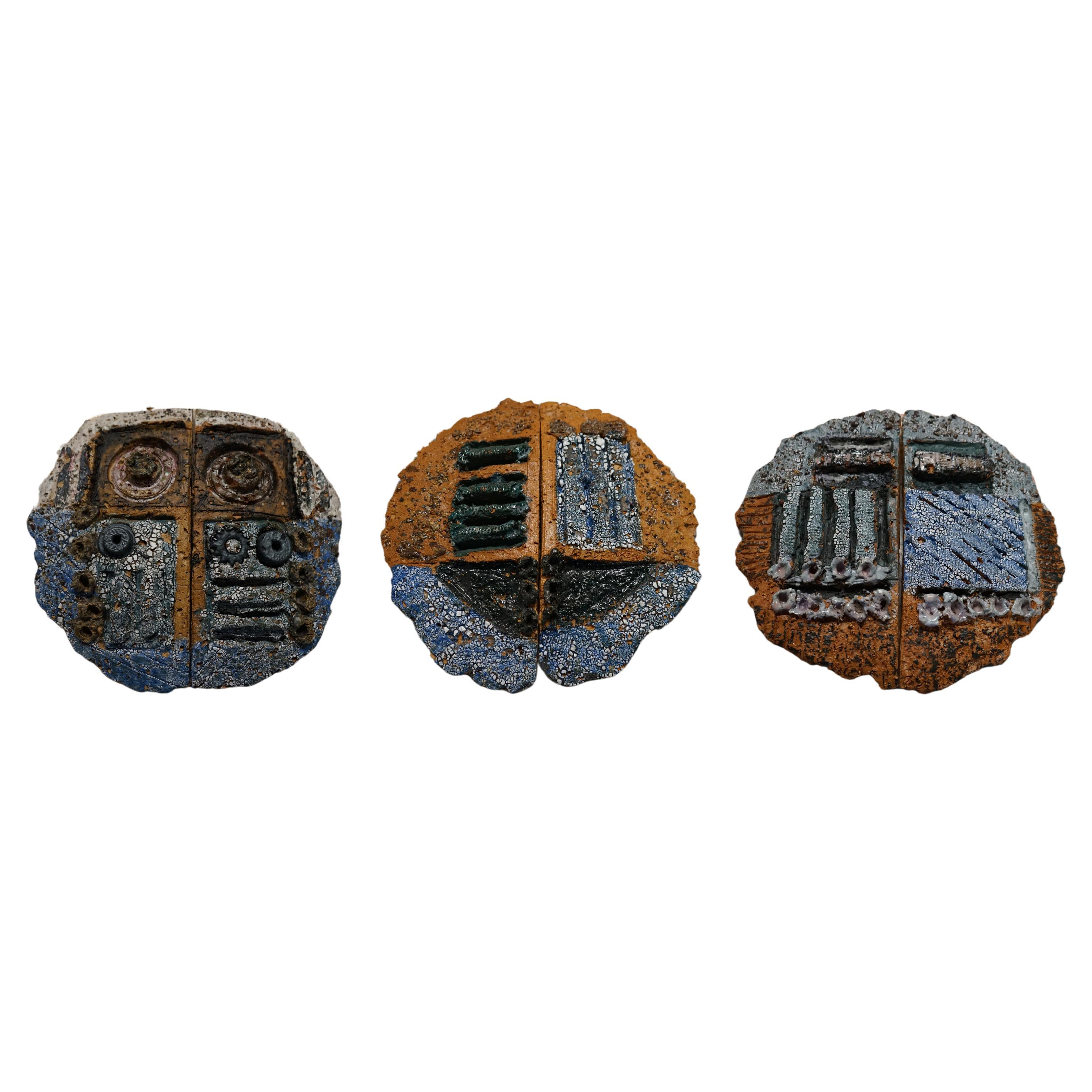 3 grandi scudi in ceramica di Barbara Sorensen in vendita
