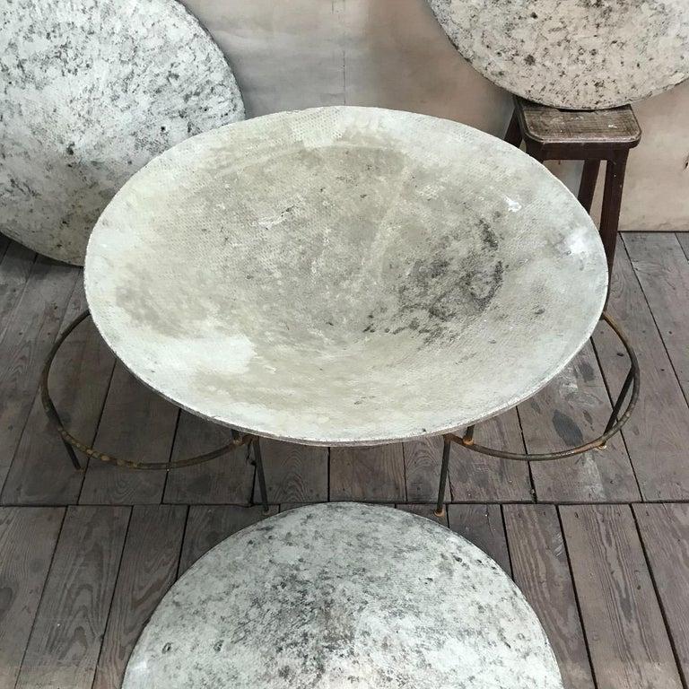 3 grandes jardinières à soucoupes en étain conçues par Willy Guhl avec base en fer forgé en vente 8