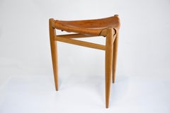 Tabouret à 3 pieds en Oak par Uno & Östen Kristiansson, Luxus - Vittsjö Suède années 60