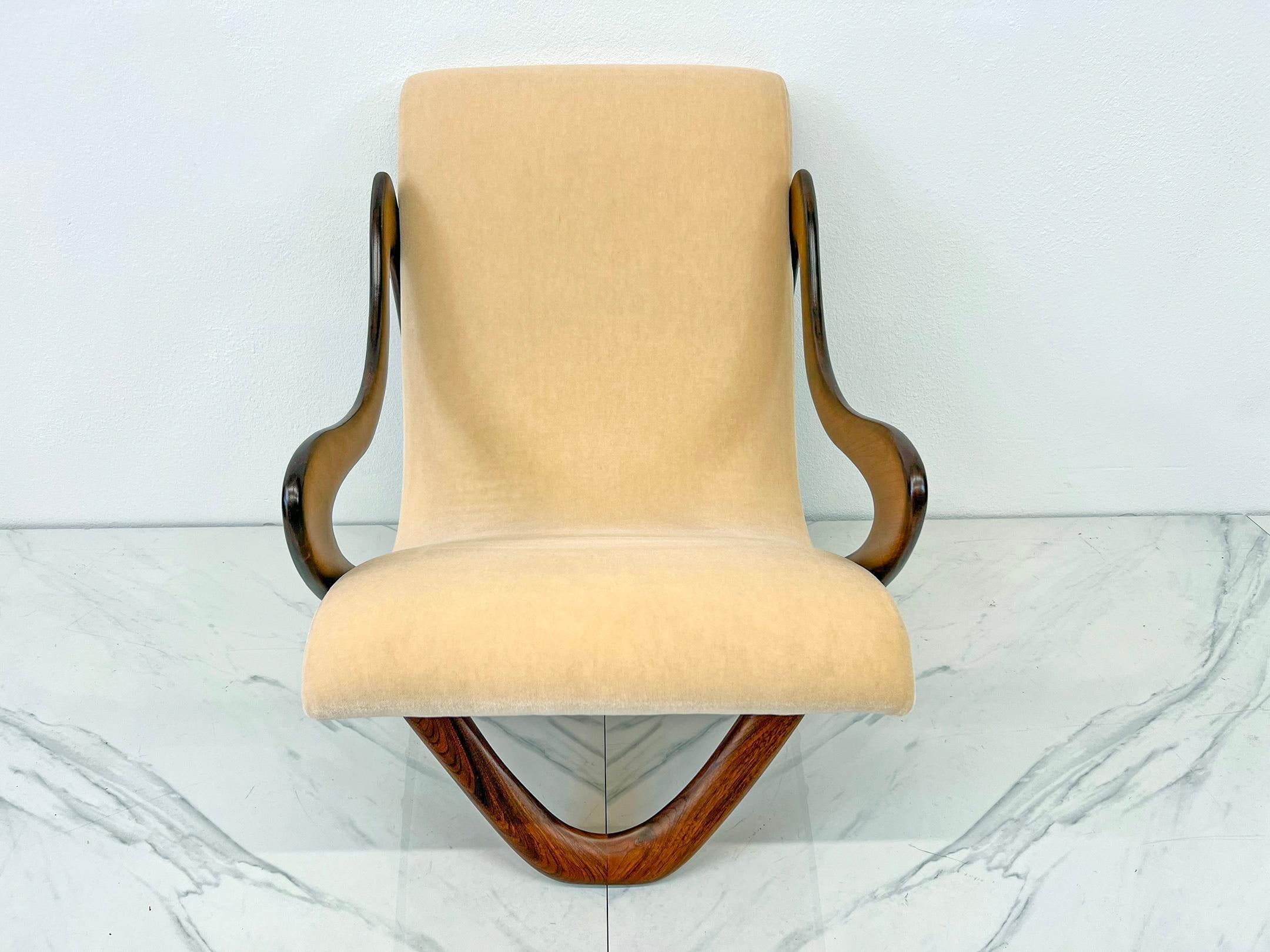 3beiniger Studio Craft-Loungesessel aus Nussbaum und Mohair mit Beinen, 1960er Jahre im Angebot 2