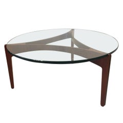 table basse circulaire à trois pieds en bois de rose et verre de Sven Ellekaer:: Danemark années 1960