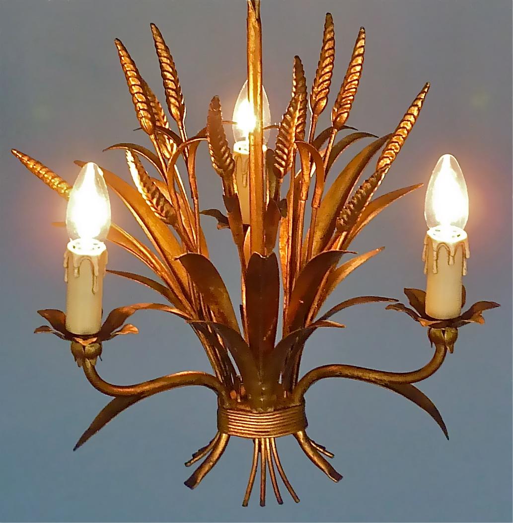 Lustre à 3 lumières en métal doré à feuilles italiennes Kögl Maison Jansen Bagues Style 1950s en vente 4