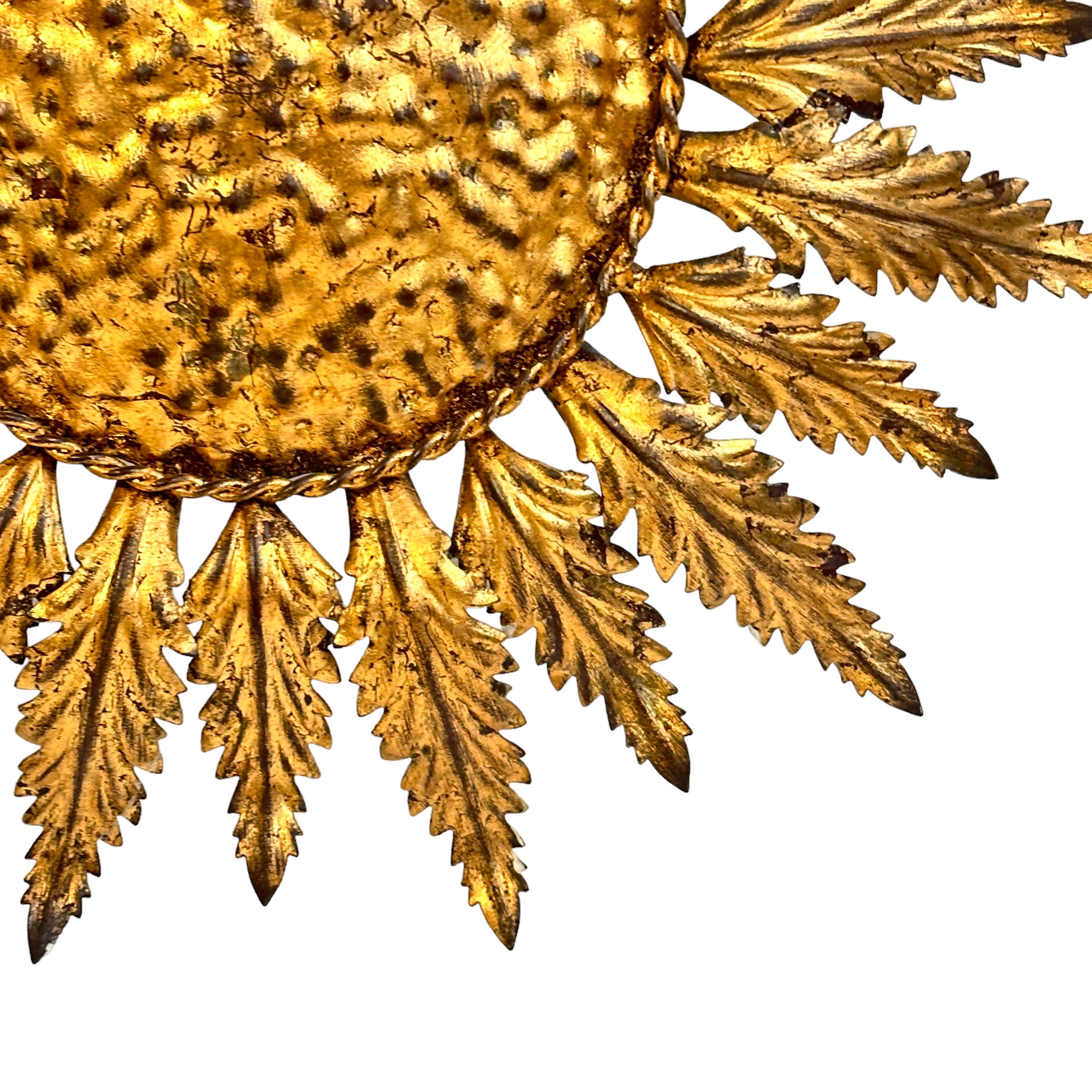 3-Licht-Kronleuchter, vergoldetes Metall, Starburst-Sonnenschliff, Einbaubeleuchtung, Coco Chanel-Stil (Vergoldet) im Angebot