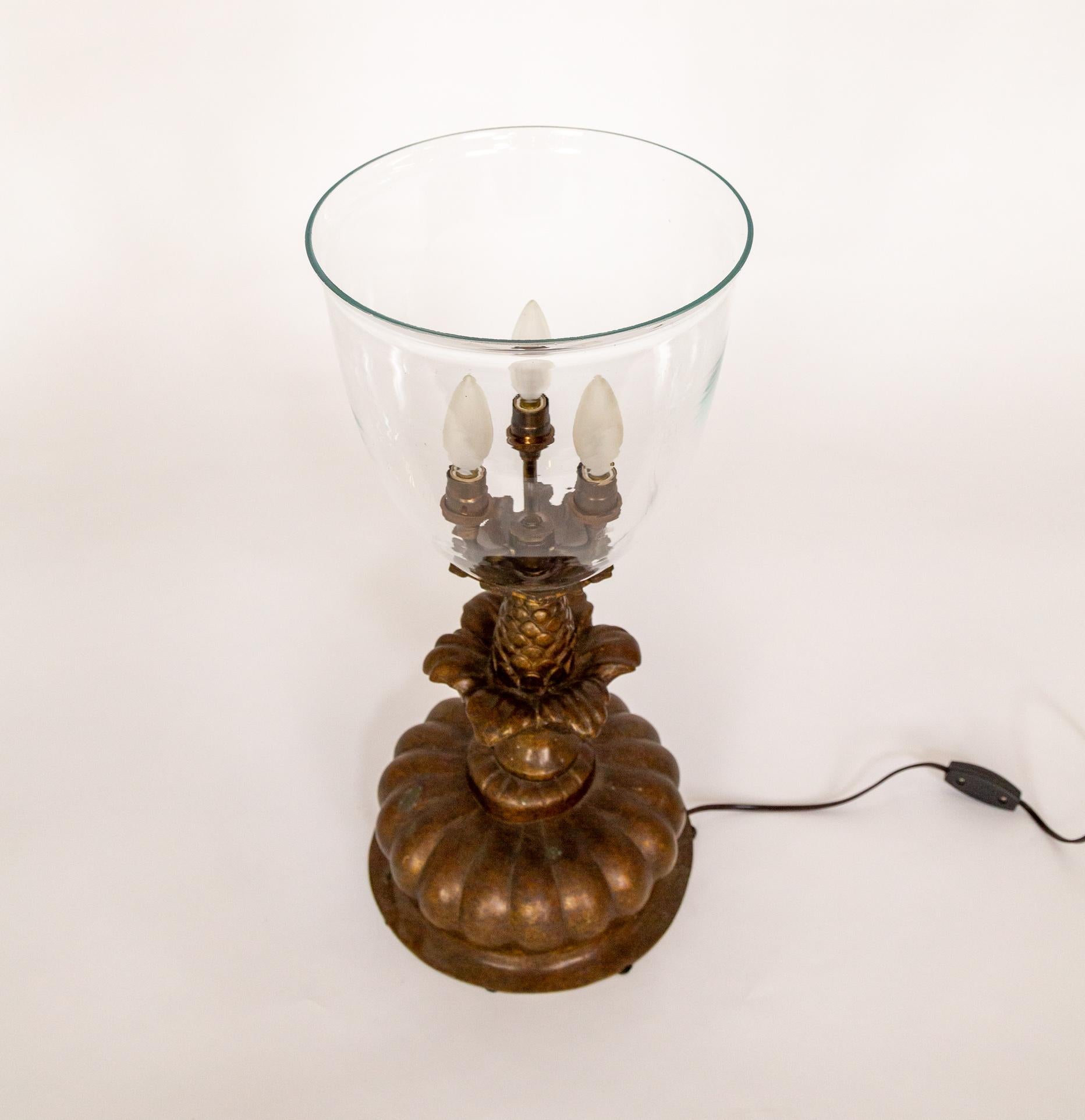 Laiton Lampe de table torchère à 3 lumières avec Stem d'artichaut par Luciano Tempo en vente