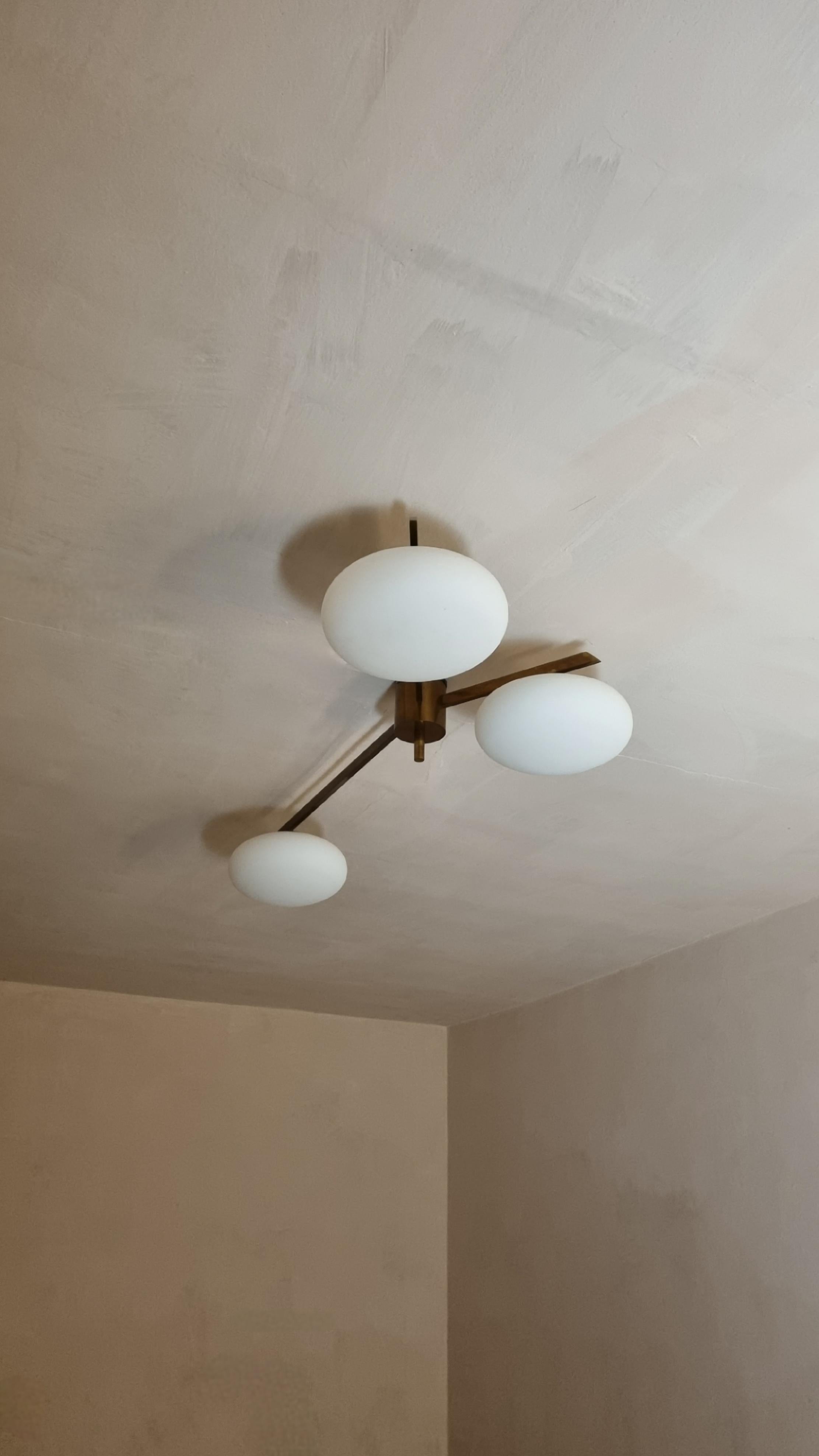 3 Lune ceiling lamp in the style of Angelo Lelii for Arredoluce en Bueno estado para la venta en Arezzo, Italy
