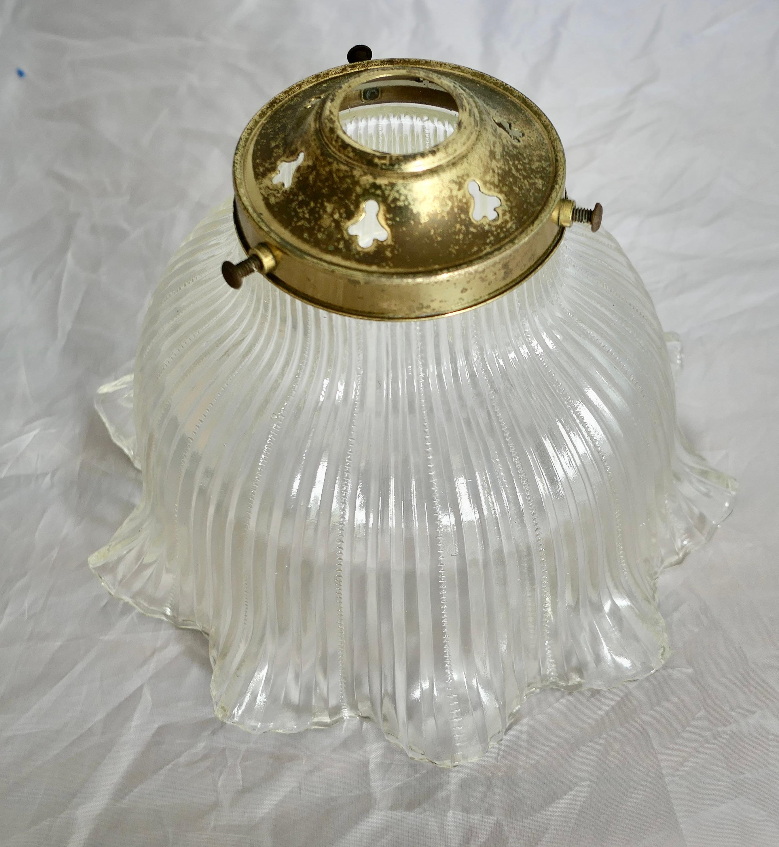 3 Matching Antique Holophane Lamp Shades    In Good Condition For Sale In Chillerton, Isle of Wight